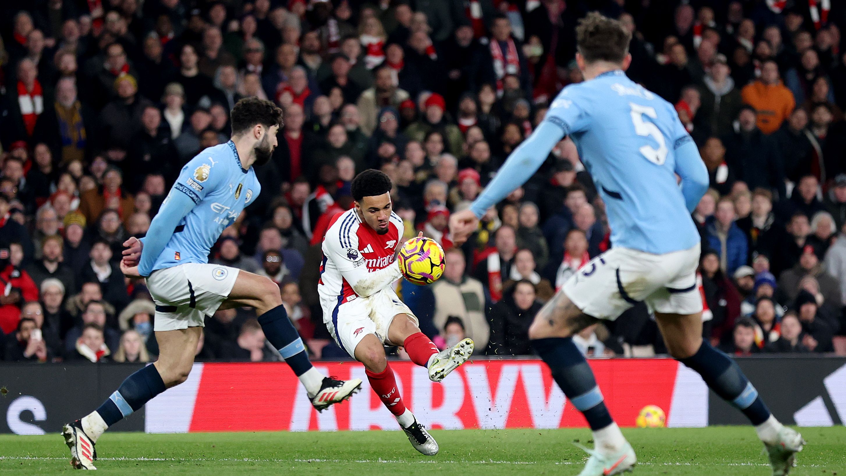 Arsenal FC v Manchester City FC - Premier League