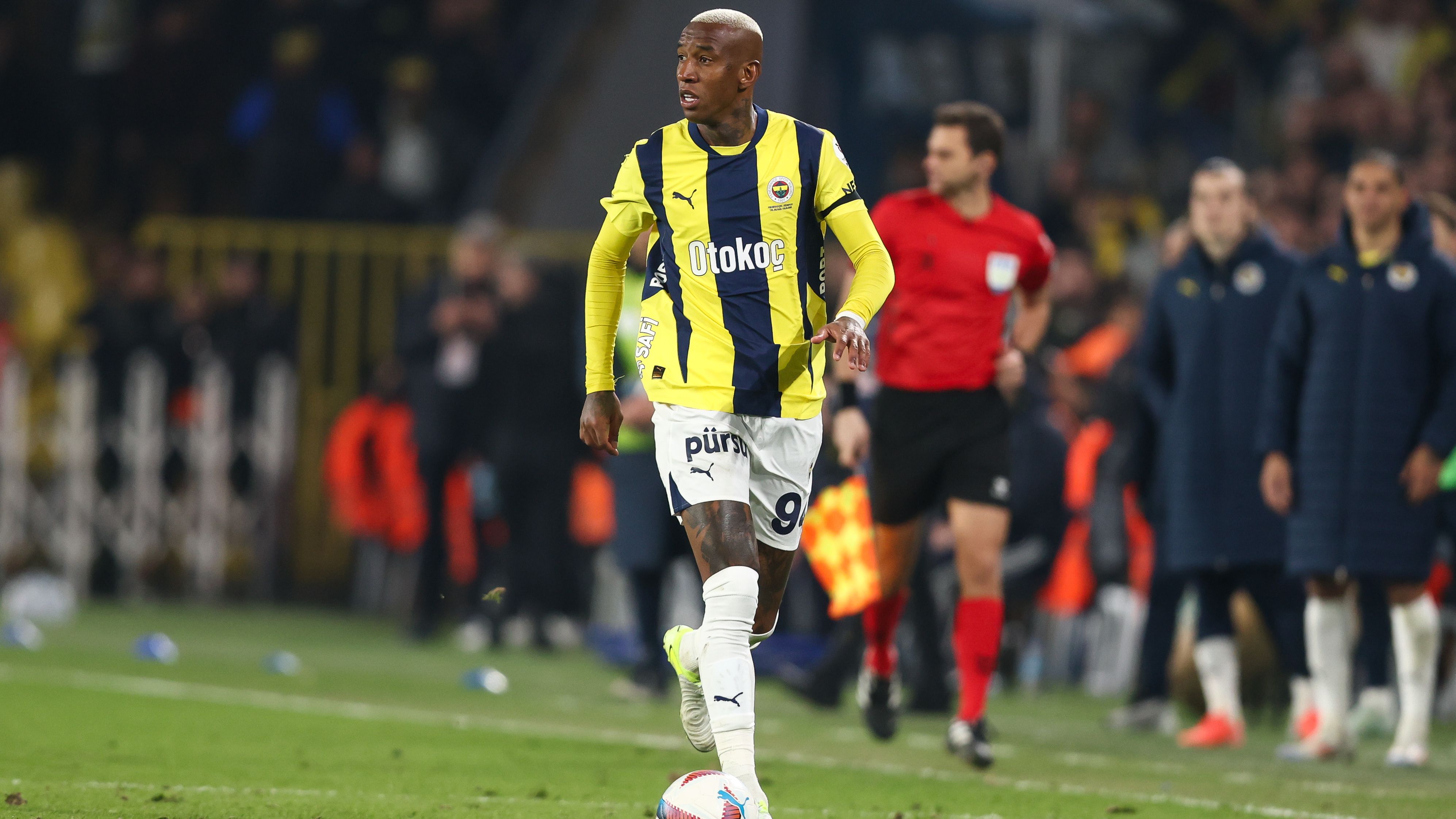Fenerbahce v Rizespor - Turkish Super League