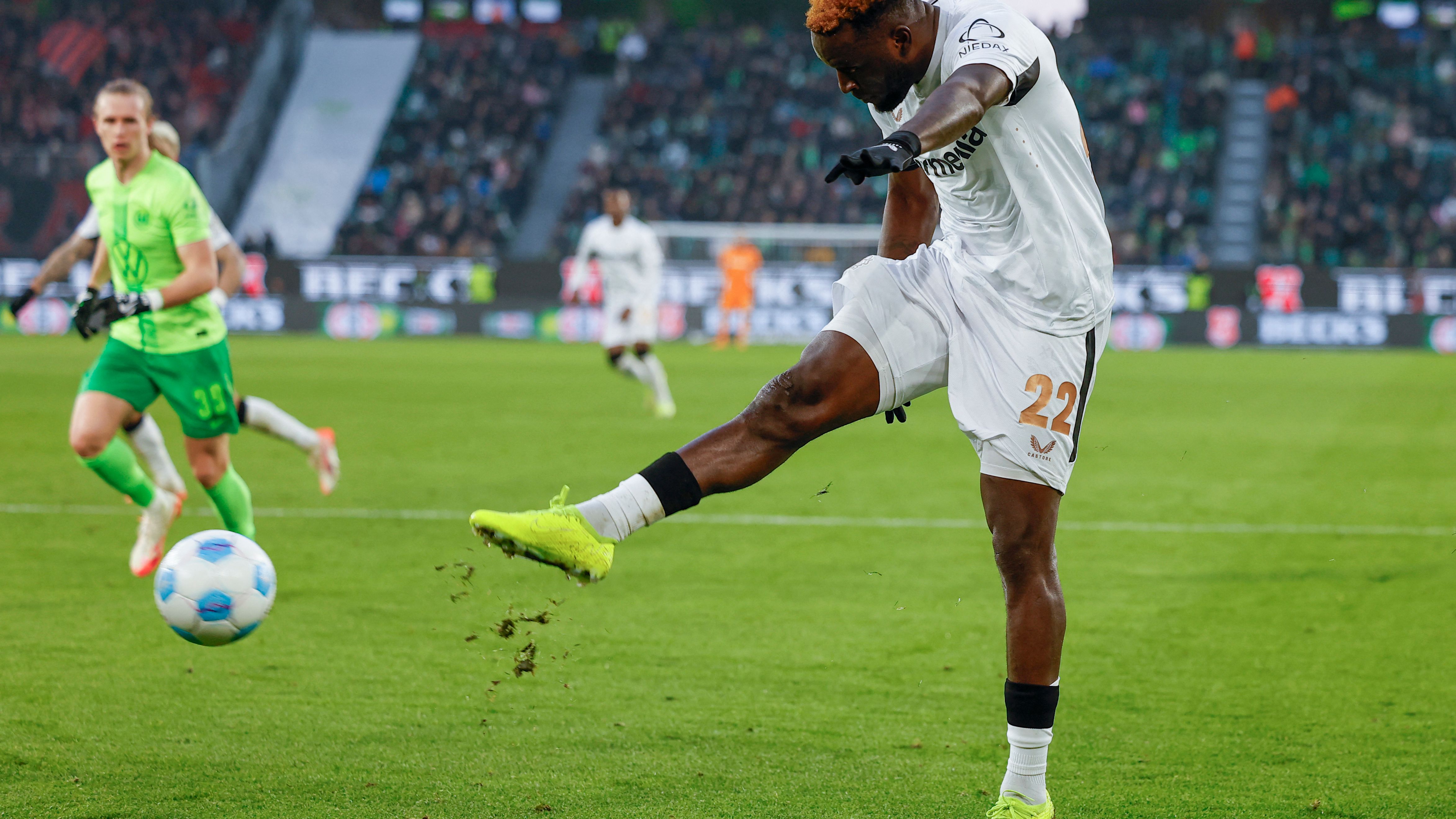 FBL-GER-BUNDESLIGA-WOLFSBURG-LEVERKUSEN