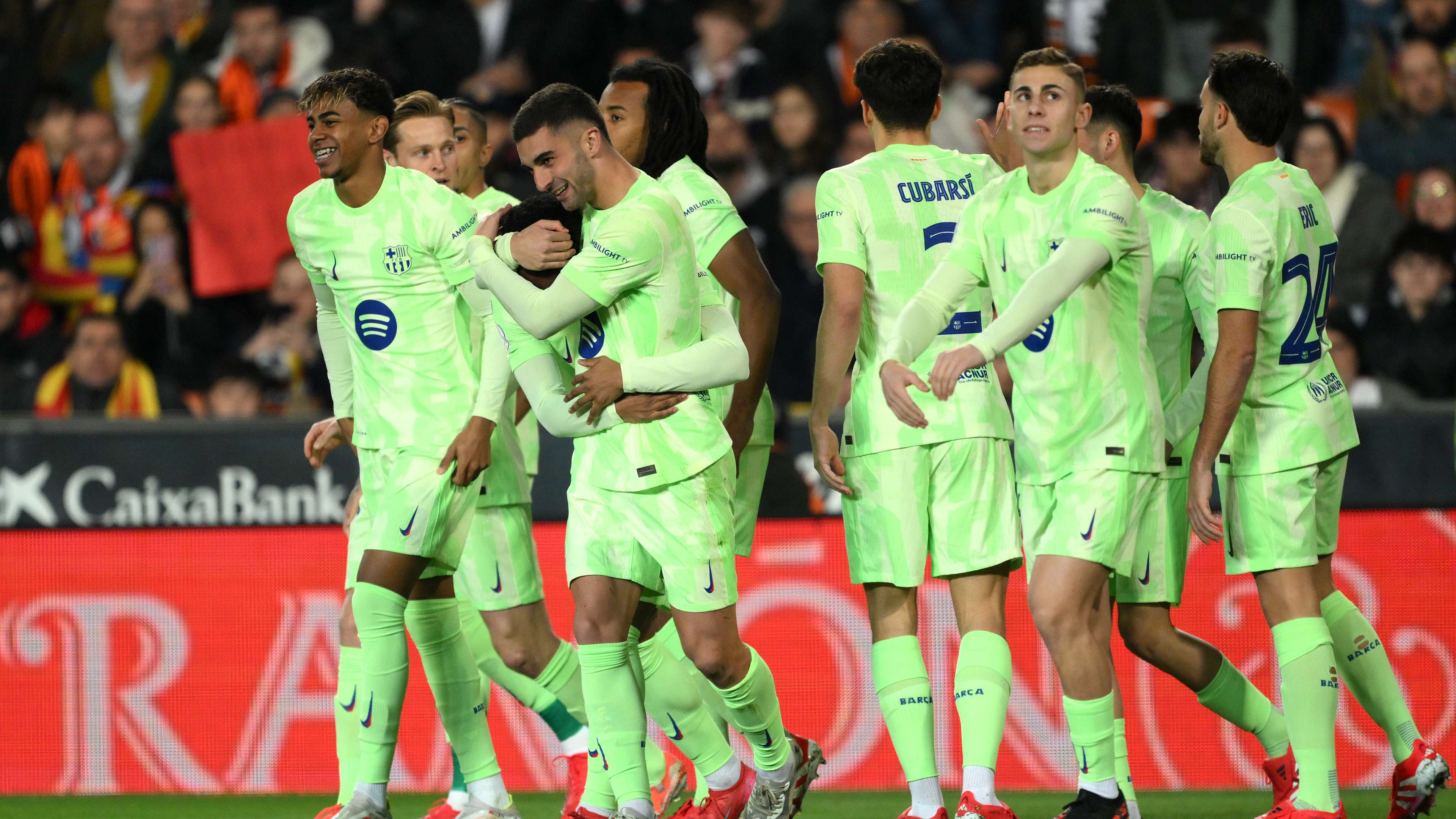 Valencia CF v FC Barcelona - Copa del Rey