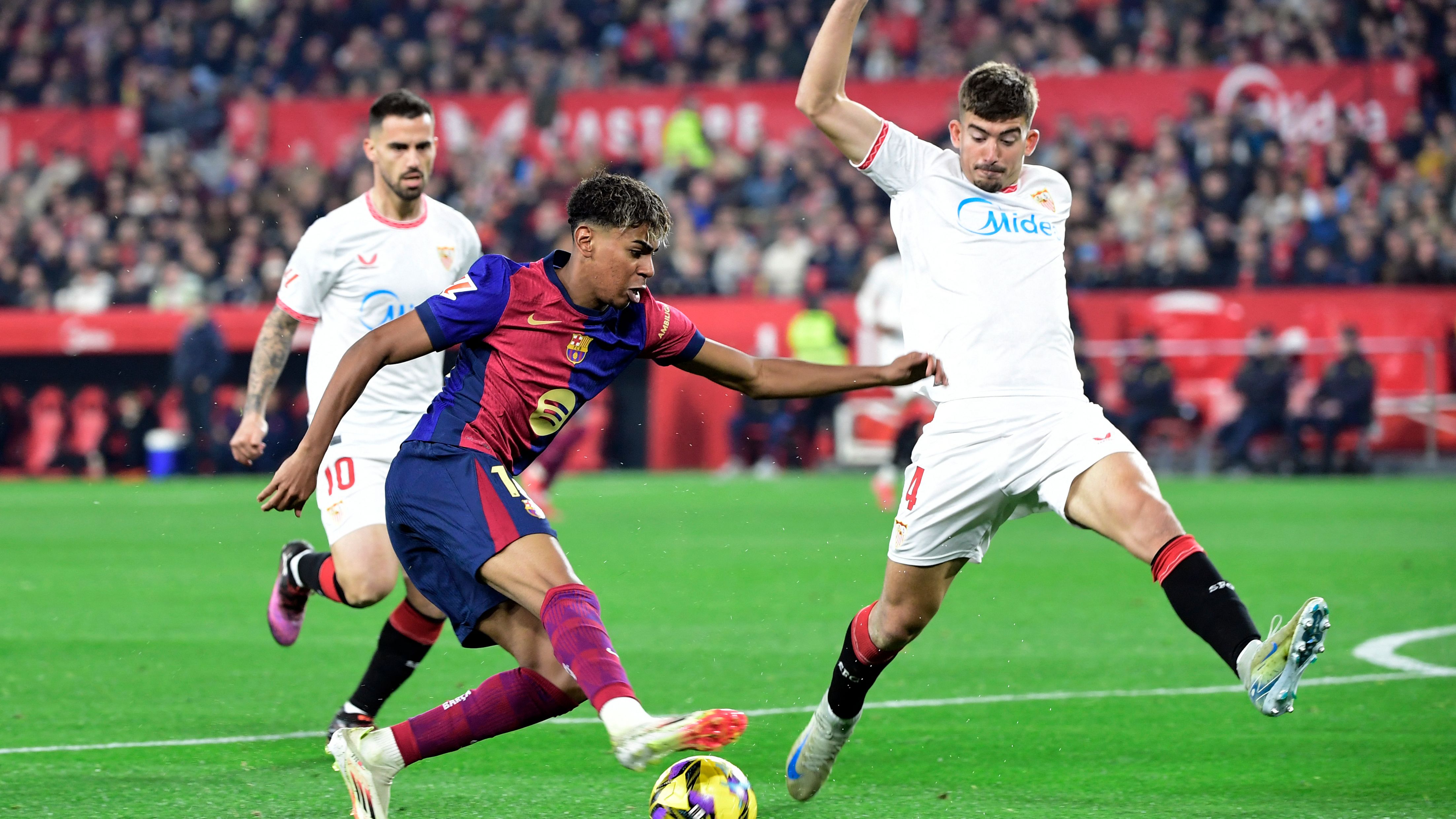 FBL-ESP-LIGA-SEVILLA-BARCELONA