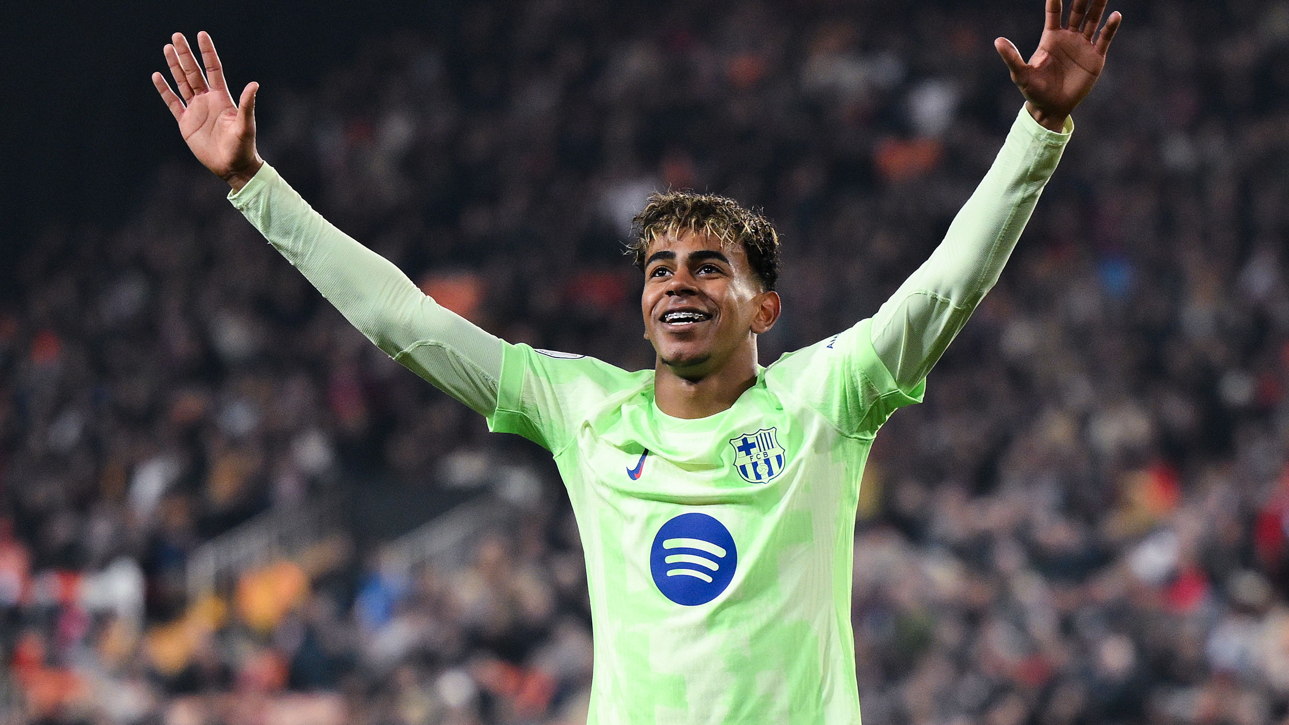 Valencia CF v FC Barcelona -  Copa del Rey