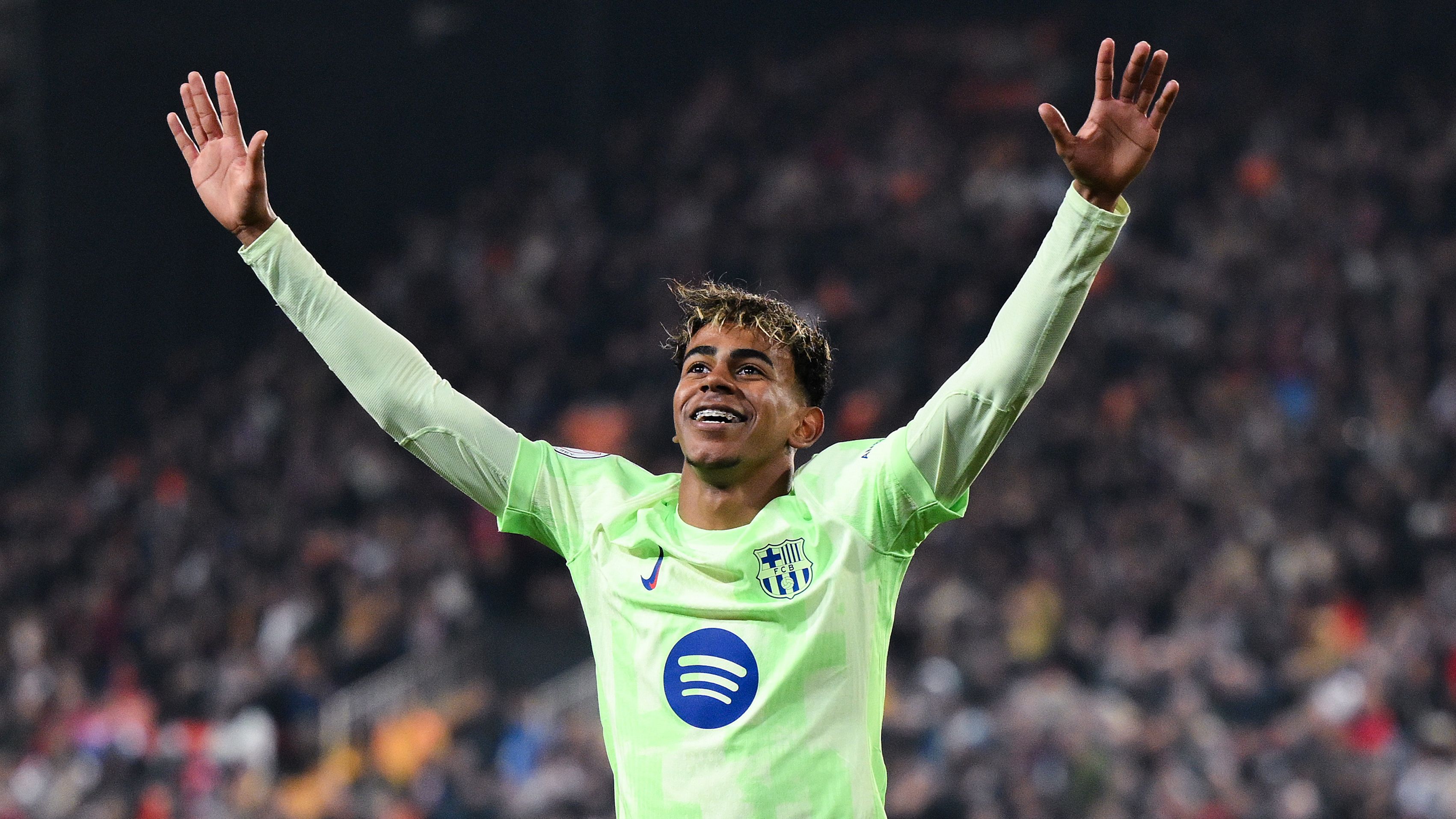 Valencia CF v FC Barcelona -  Copa del Rey