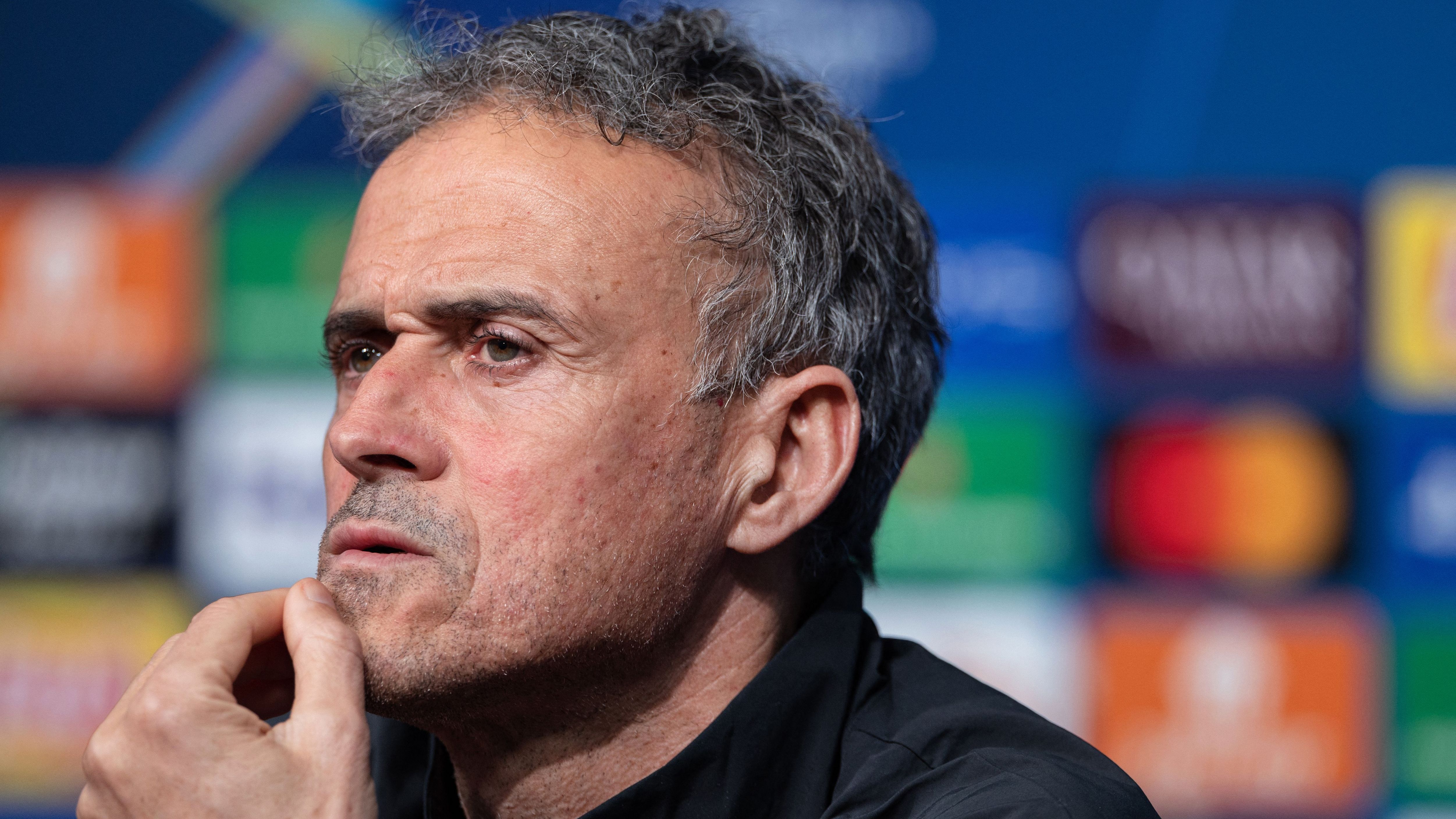 FBL-EUR-C1-PSG-PRESSER