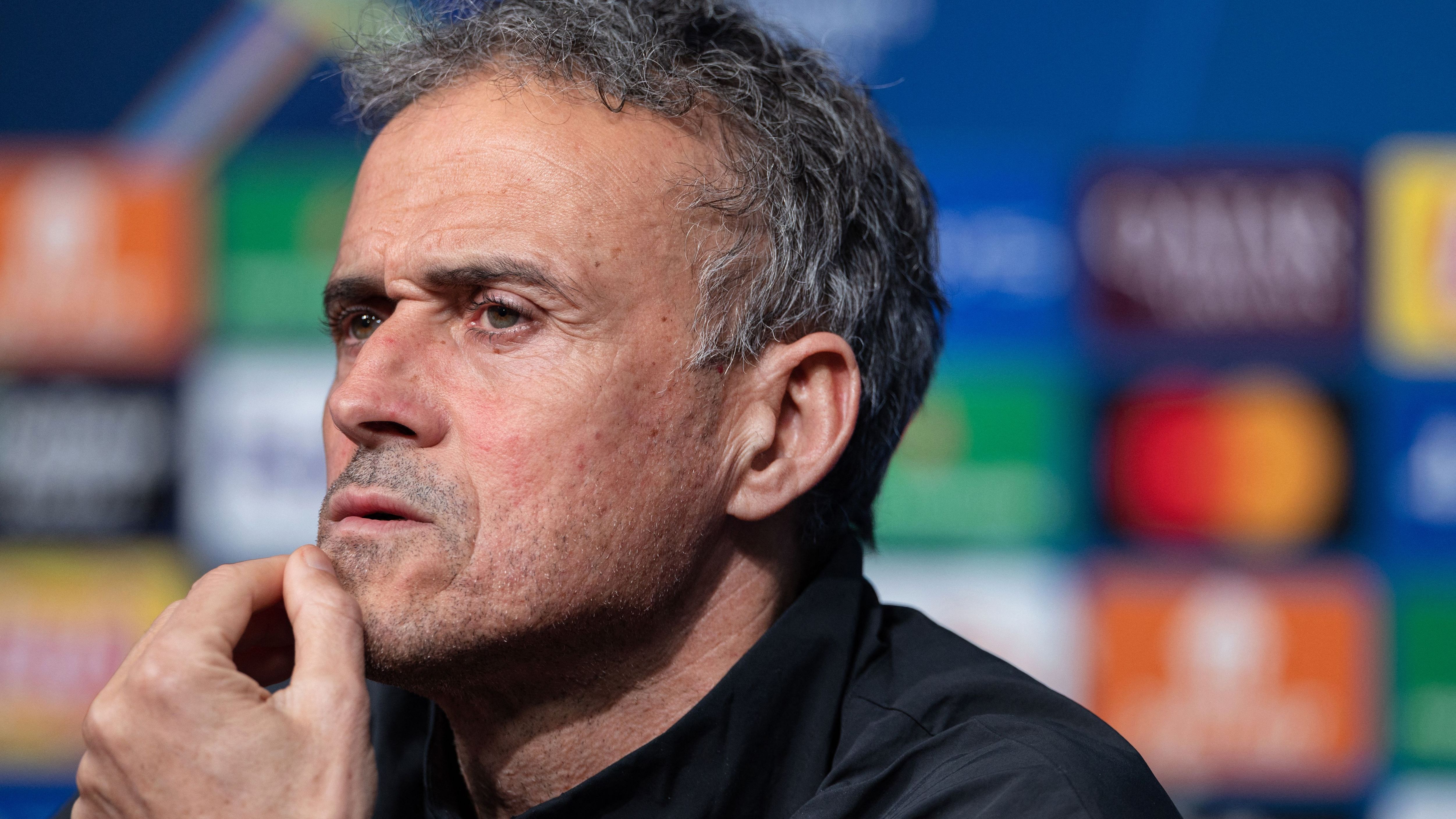 FBL-EUR-C1-PSG-PRESSER