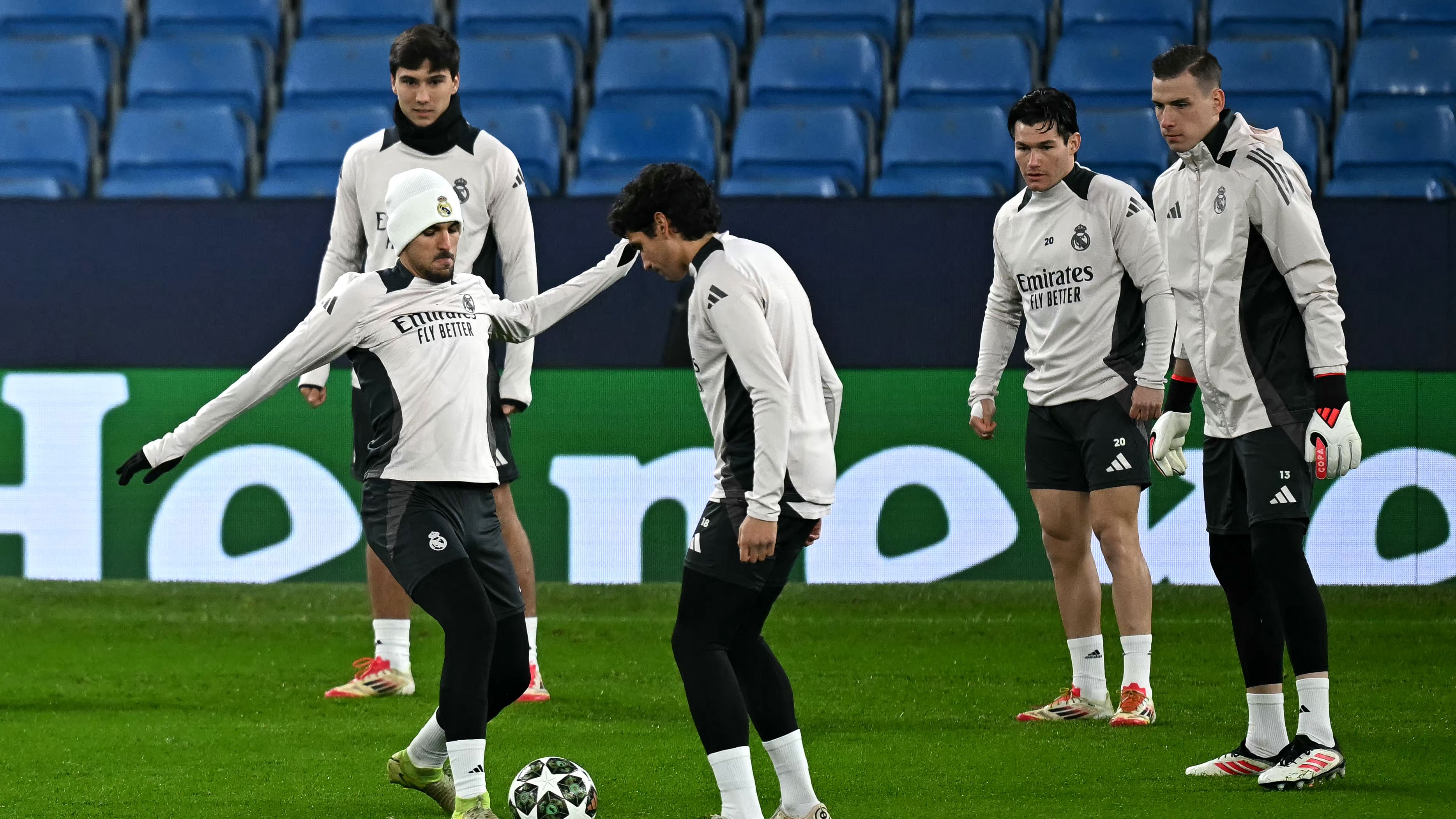 FBL-EUR-C1-REAL MADRID-TRAINING