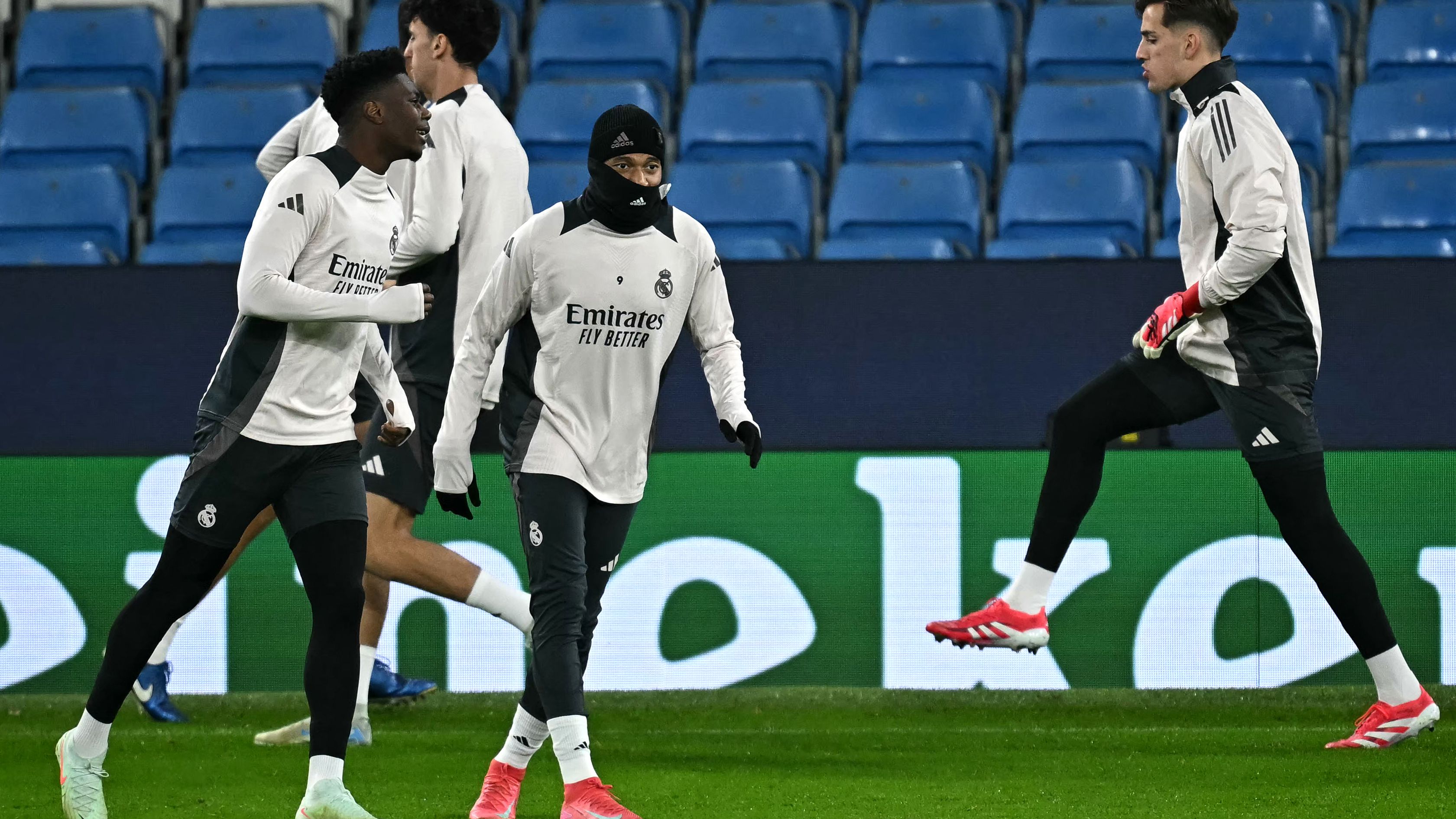 FBL-EUR-C1-REAL MADRID-TRAINING