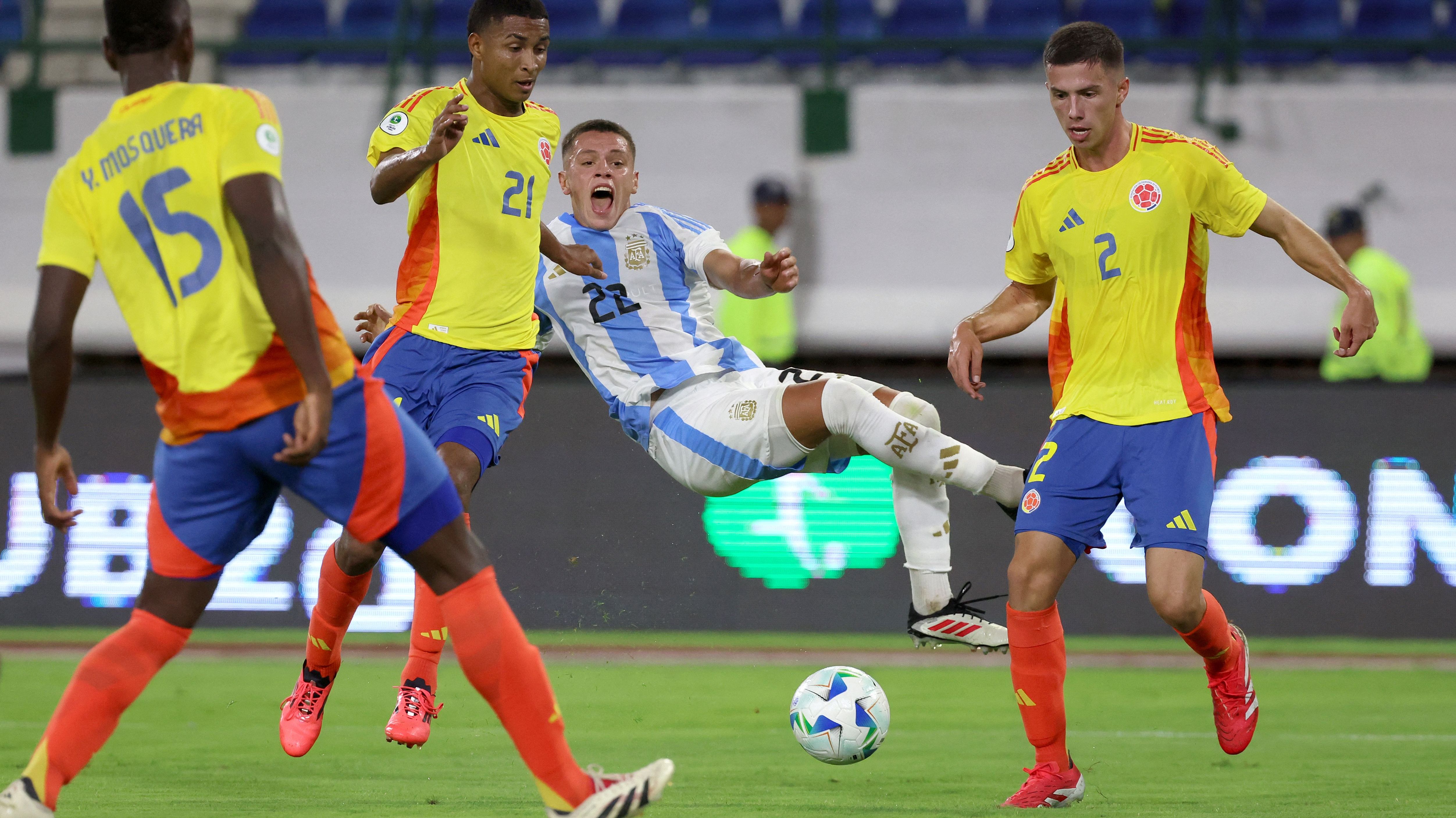 TOPSHOT-FBL-SOUTHAM-U20-ARG-COL