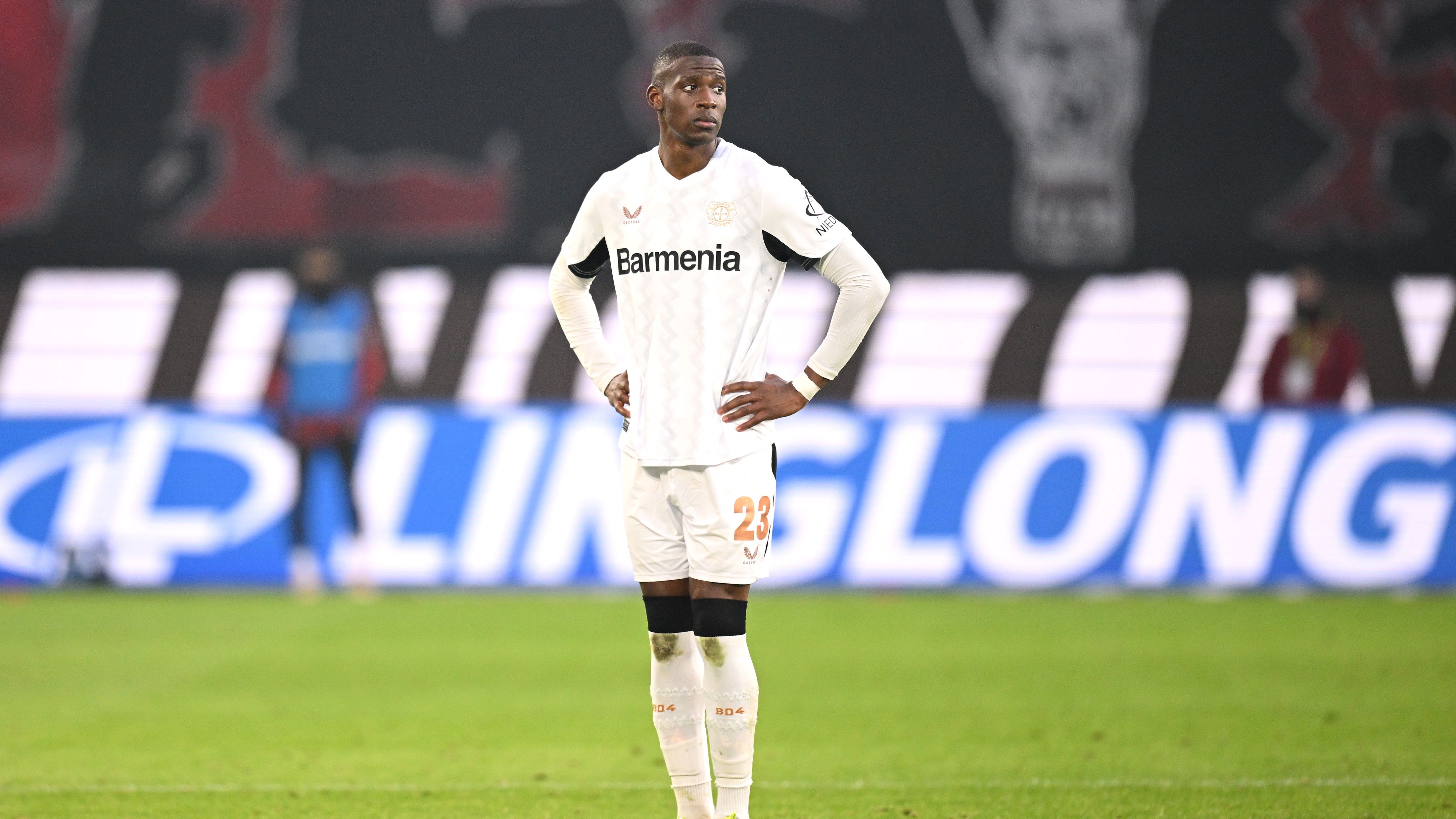 VfL Wolfsburg v Bayer 04 Leverkusen - Bundesliga