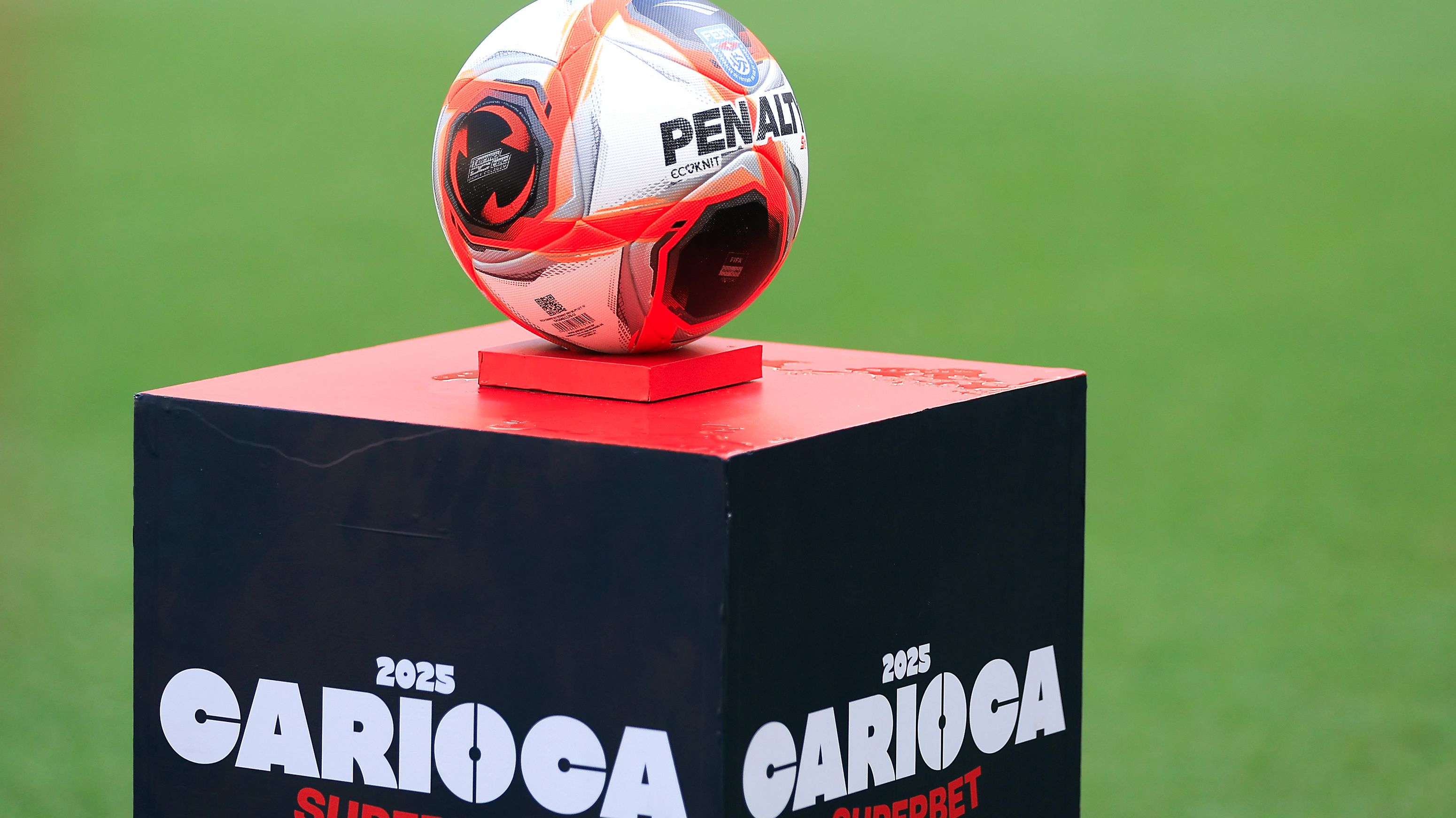 Fluminense v Flamengo - Campeonato Carioca 2025