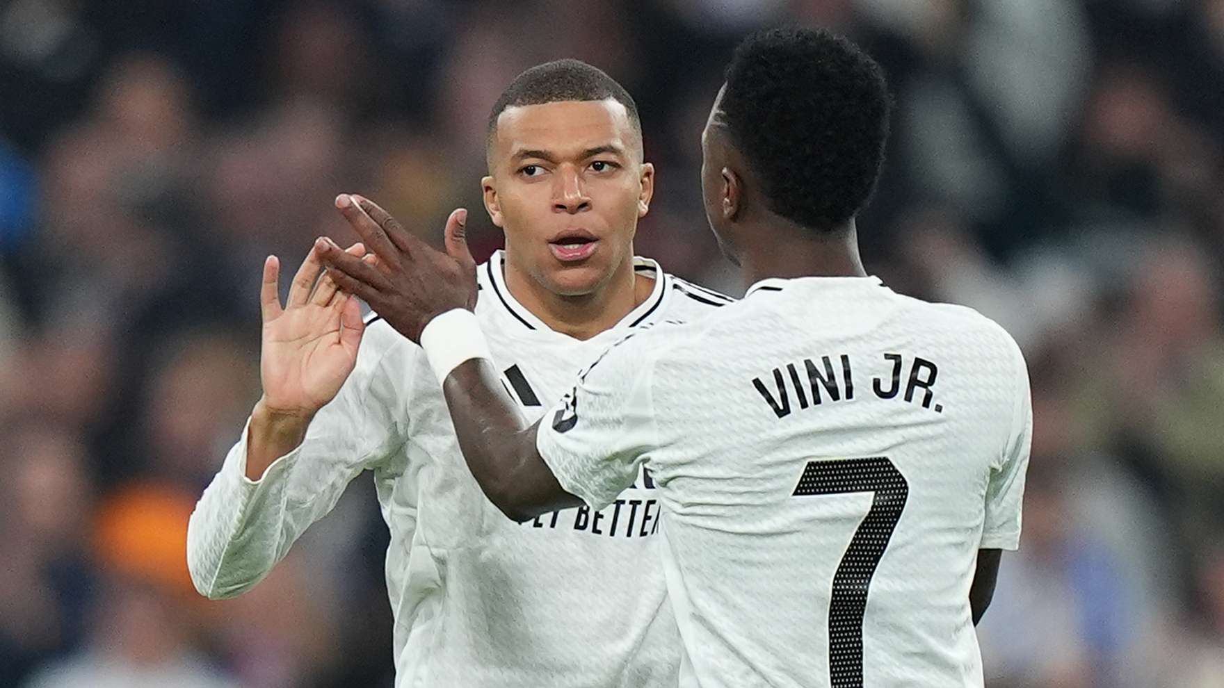 Kylian Mbappe y Vinicius Jr en riesgo de ser suspendidos para el choque de la Liga de Campeones contra el Arsenal mientras la pareja del Real Madrid está siendo investigada por presunta '