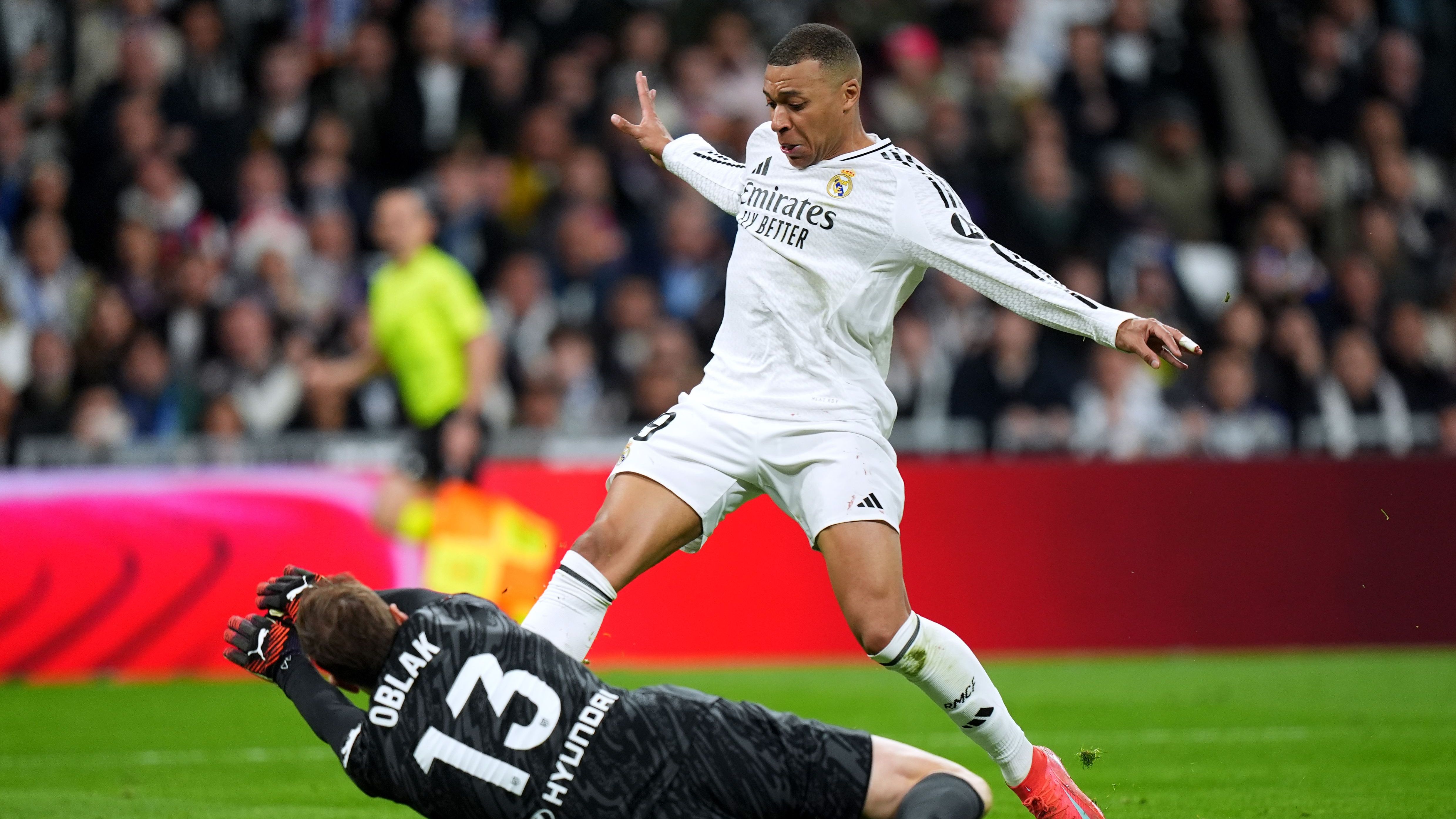 Real Madrid CF v Atletico de Madrid - La Liga EA Sports