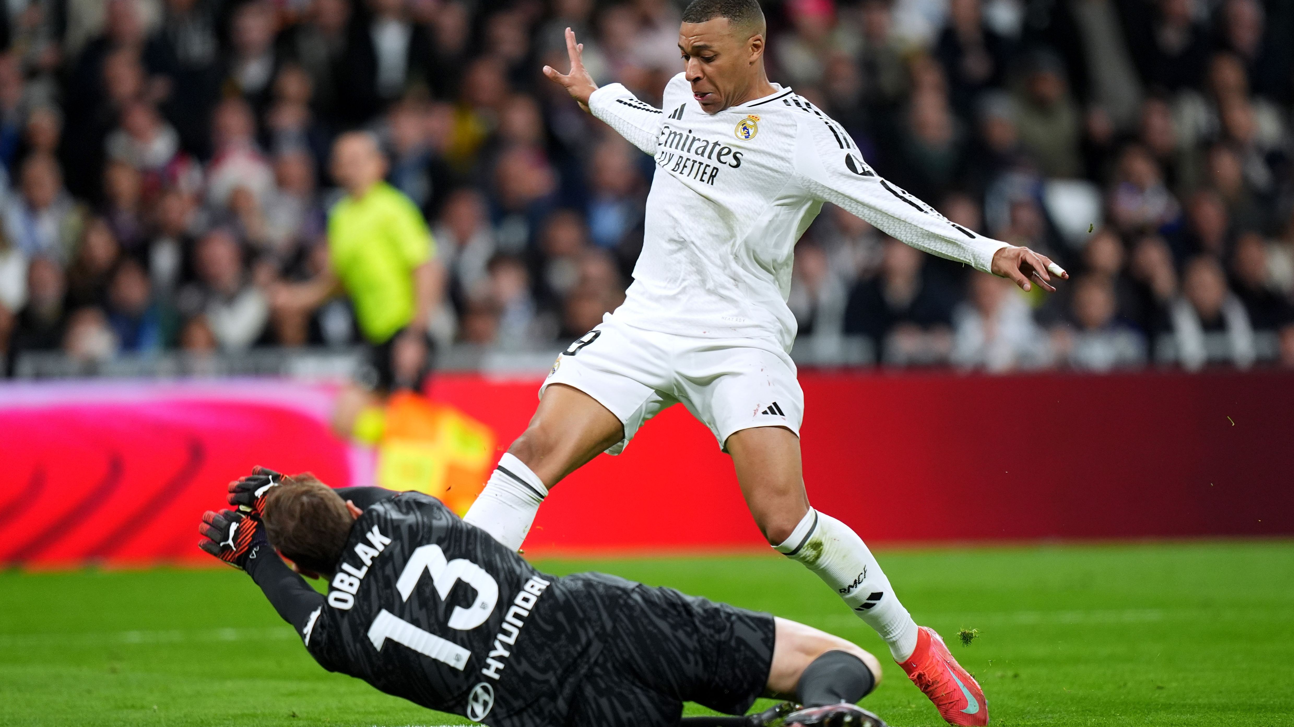 Real Madrid CF v Atletico de Madrid - La Liga EA Sports