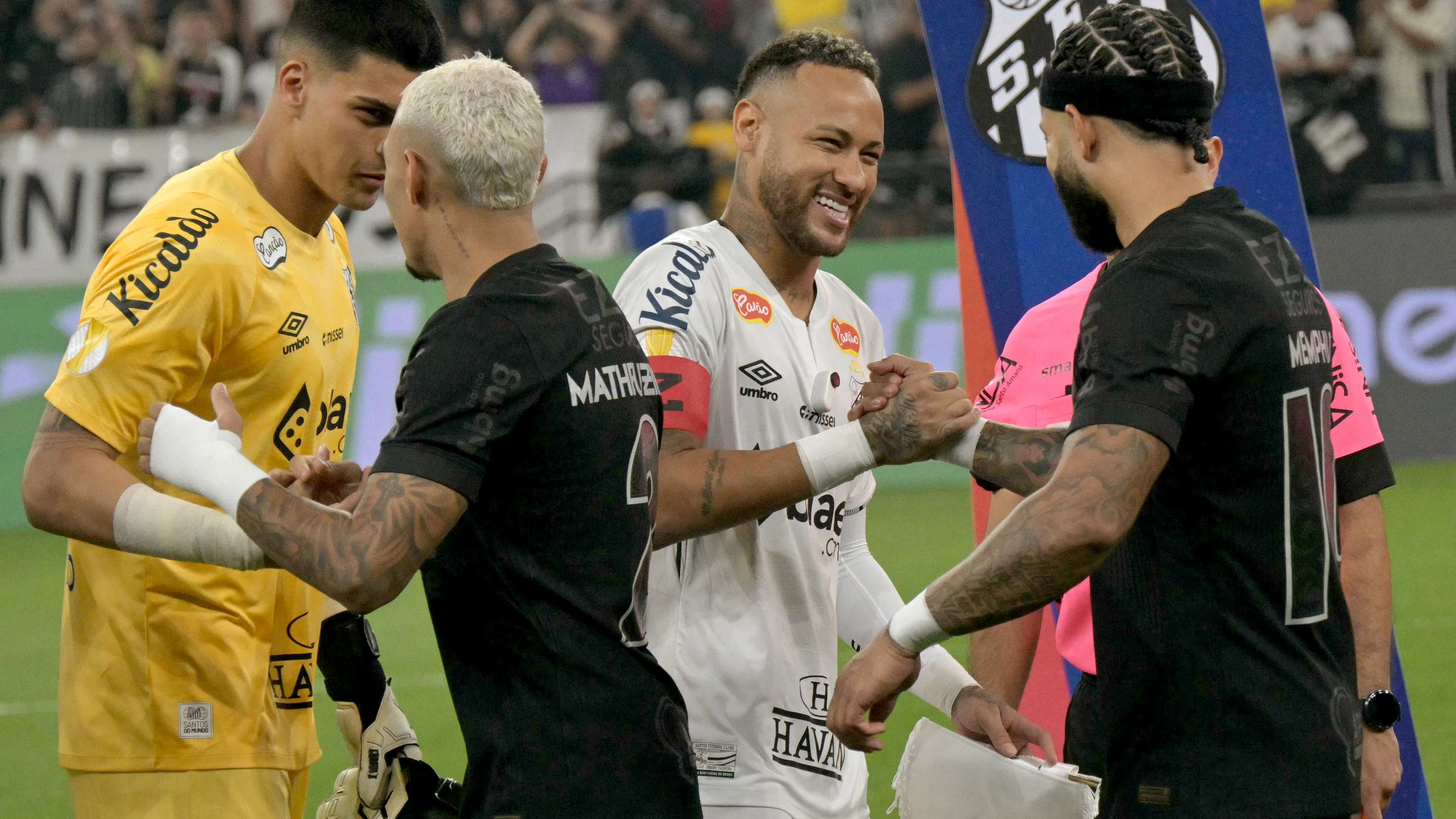 FBL-BRA-CORINTHIANS-SANTOS