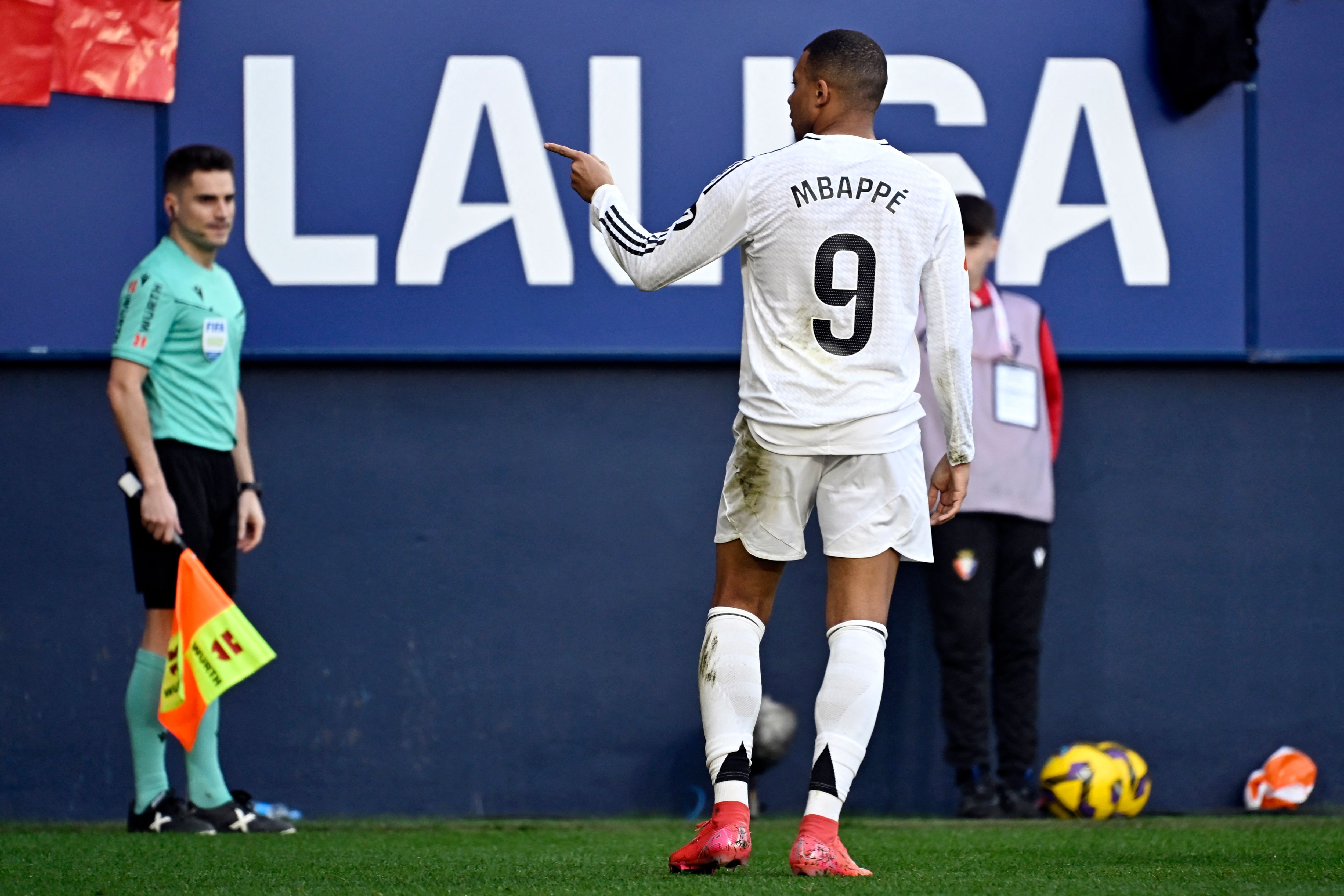 FBL-ESP-LIGA-OSASUNA-REAL MADRID