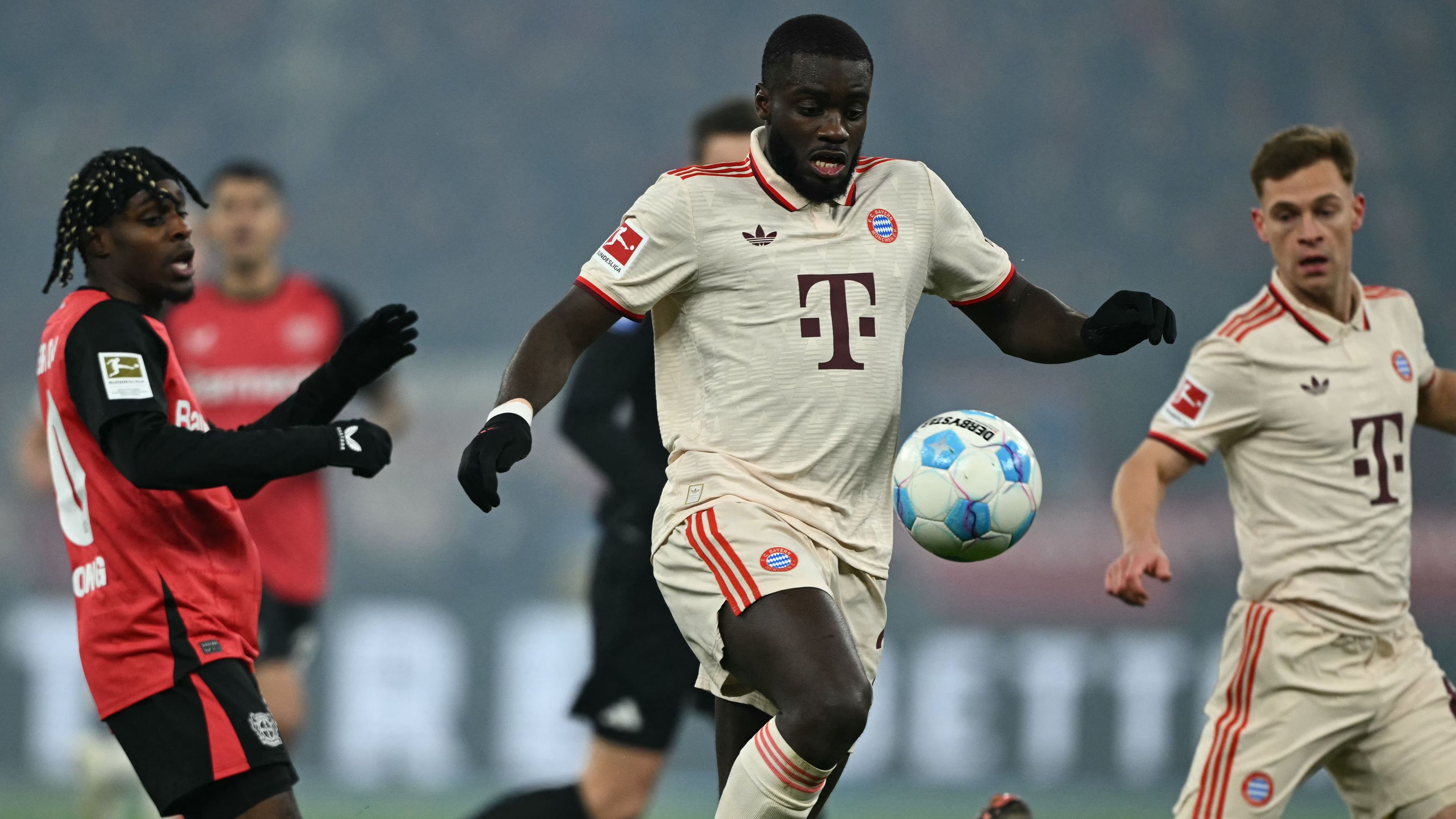 FBL-GER-BUNDESLIGA-LEVERKUSEN-BAYERN MUNICH