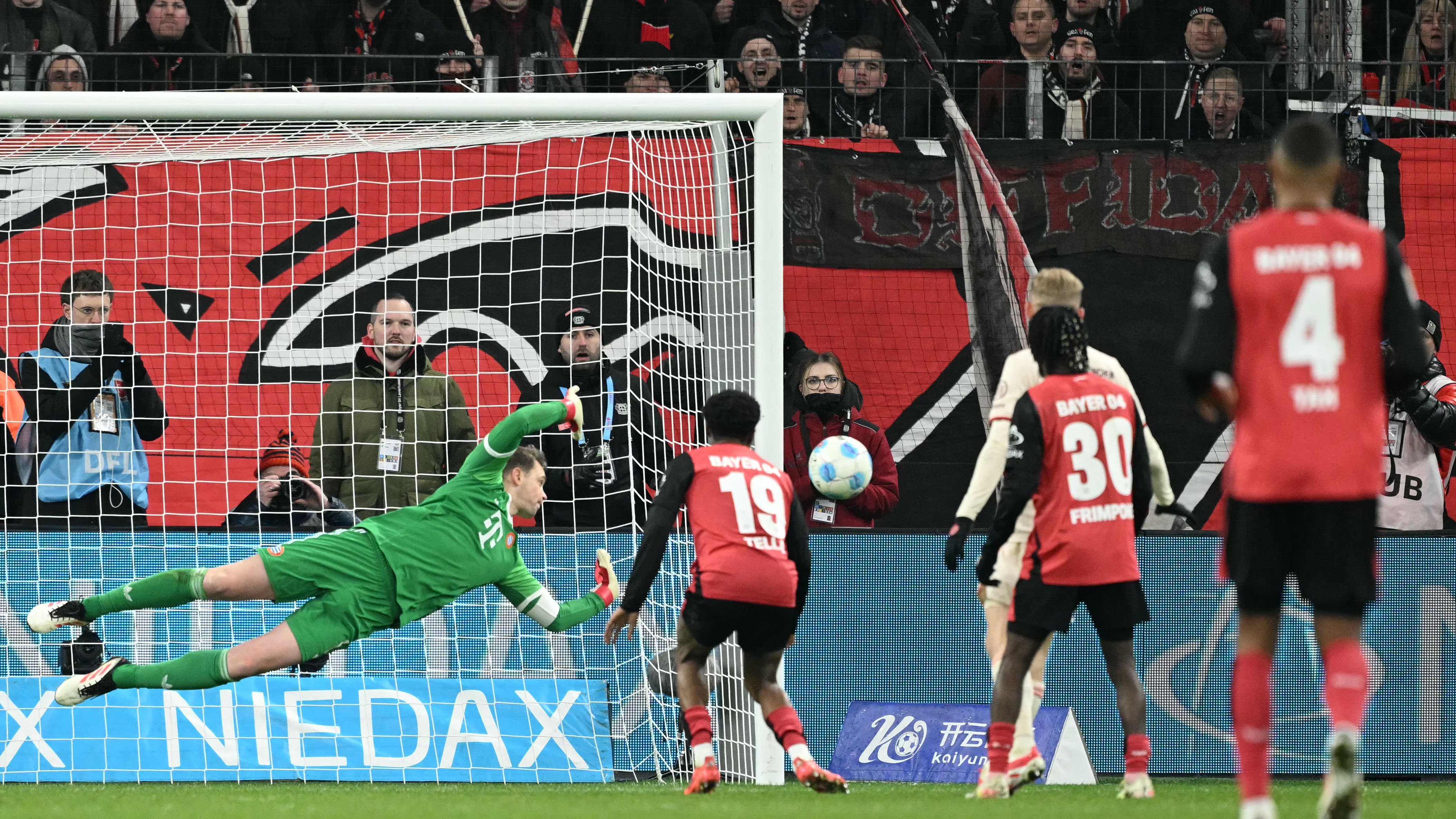 FBL-GER-BUNDESLIGA-LEVERKUSEN-BAYERN MUNICH