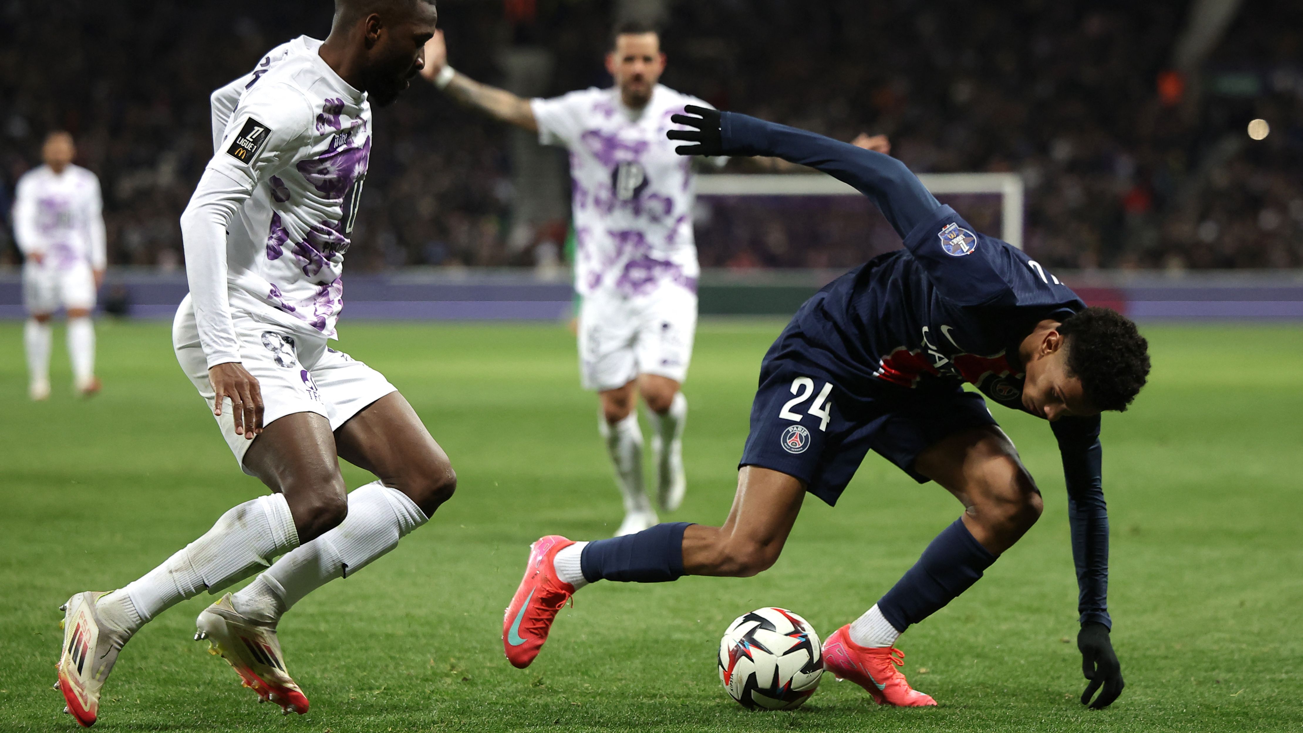 FBL-FRA-LIGUE1-TOULOUSE-PSG