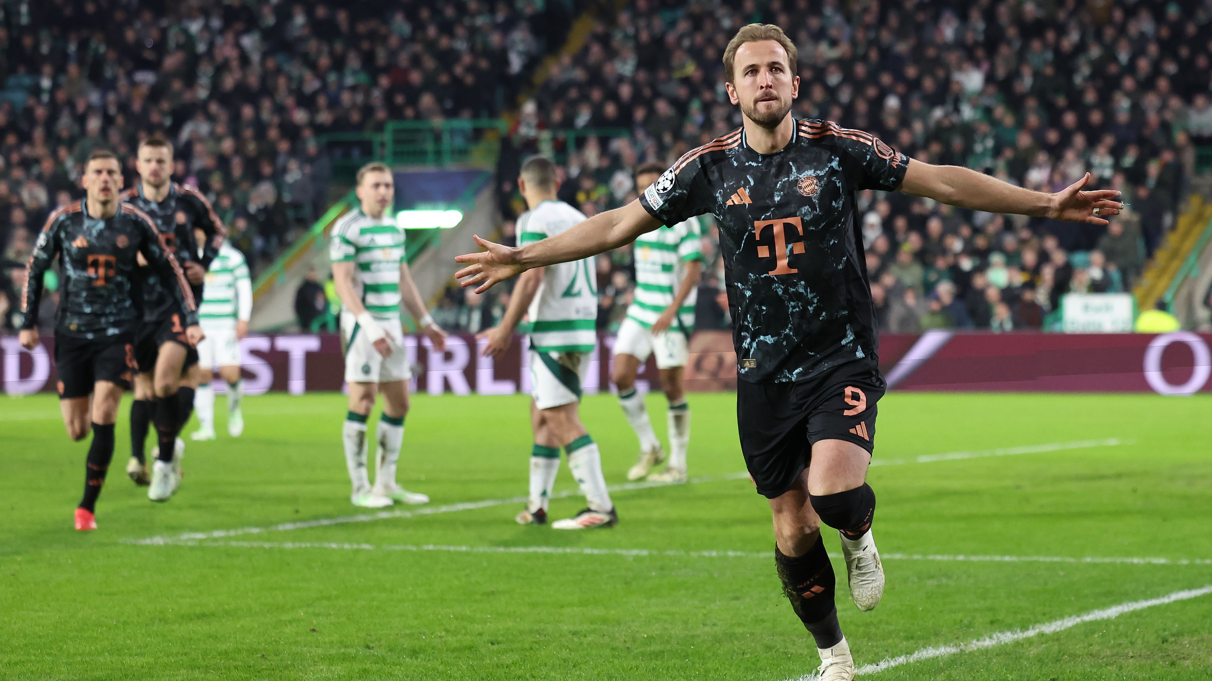 Celtic FC v FC Bayern München - UEFA Champions League 2024/25 League Knockout Play-off First Leg