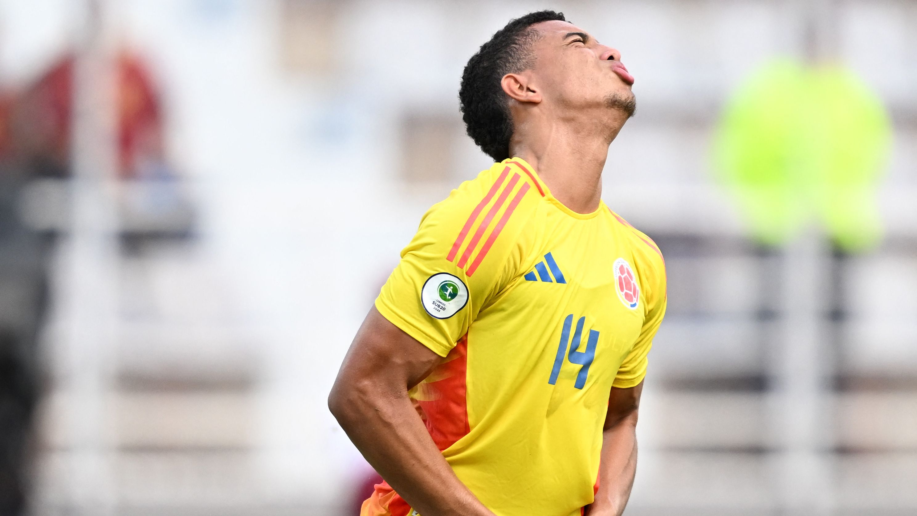 FBL-SOUTHAM-U20-URU-COL