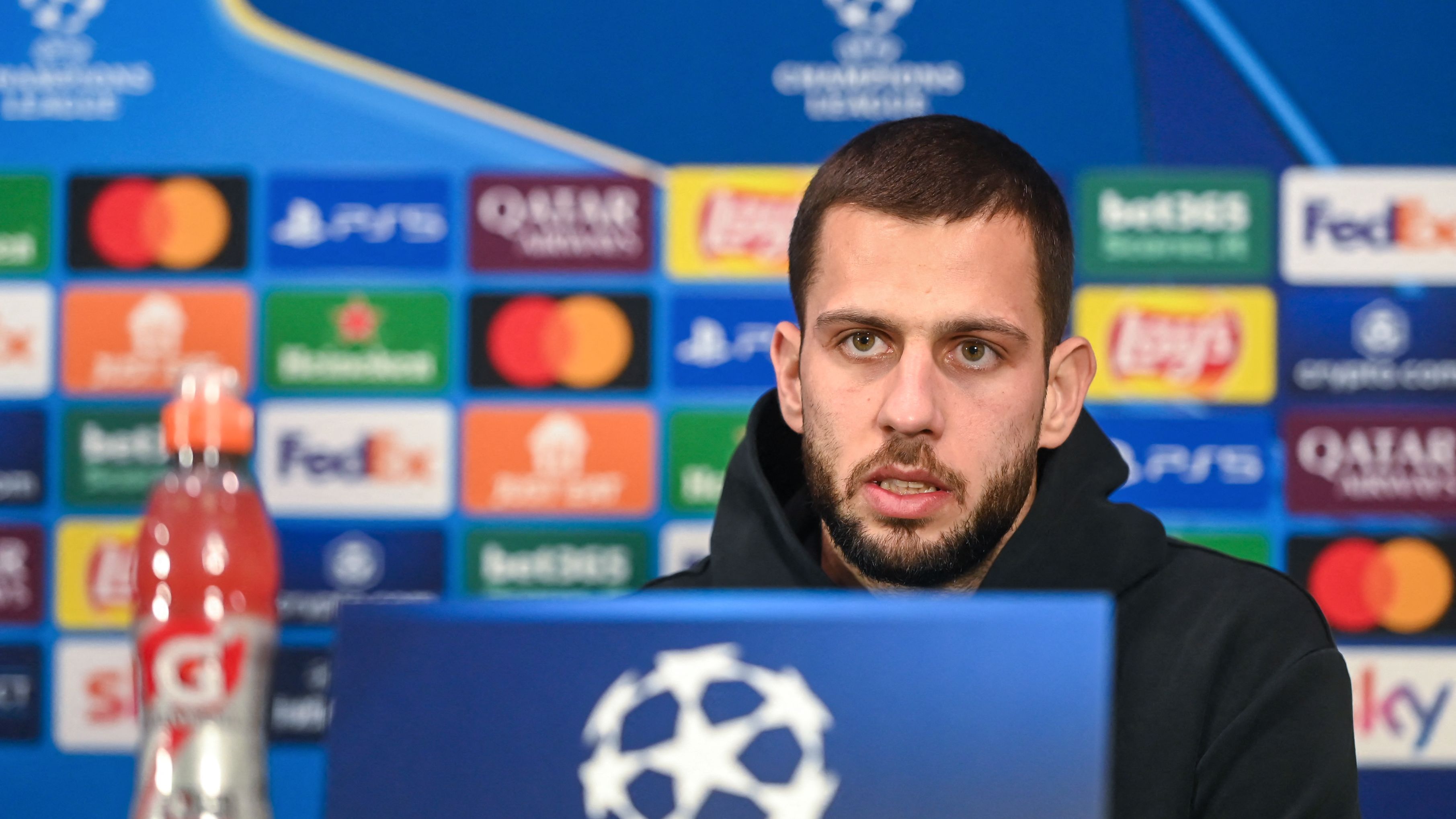 FBL-EUR-C1-FEYENOORD-PRESSER