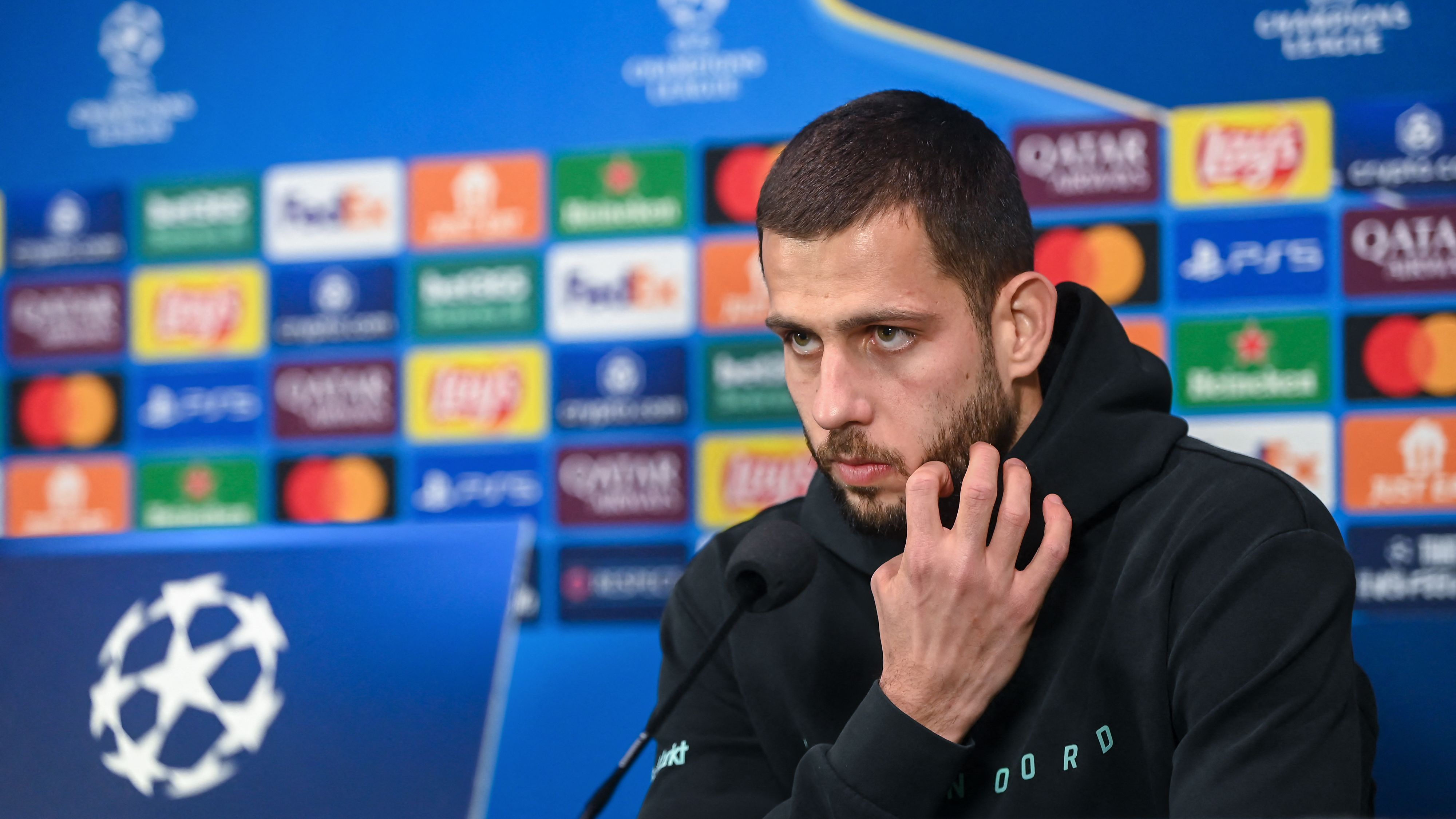 FBL-EUR-C1-FEYENOORD-PRESSER