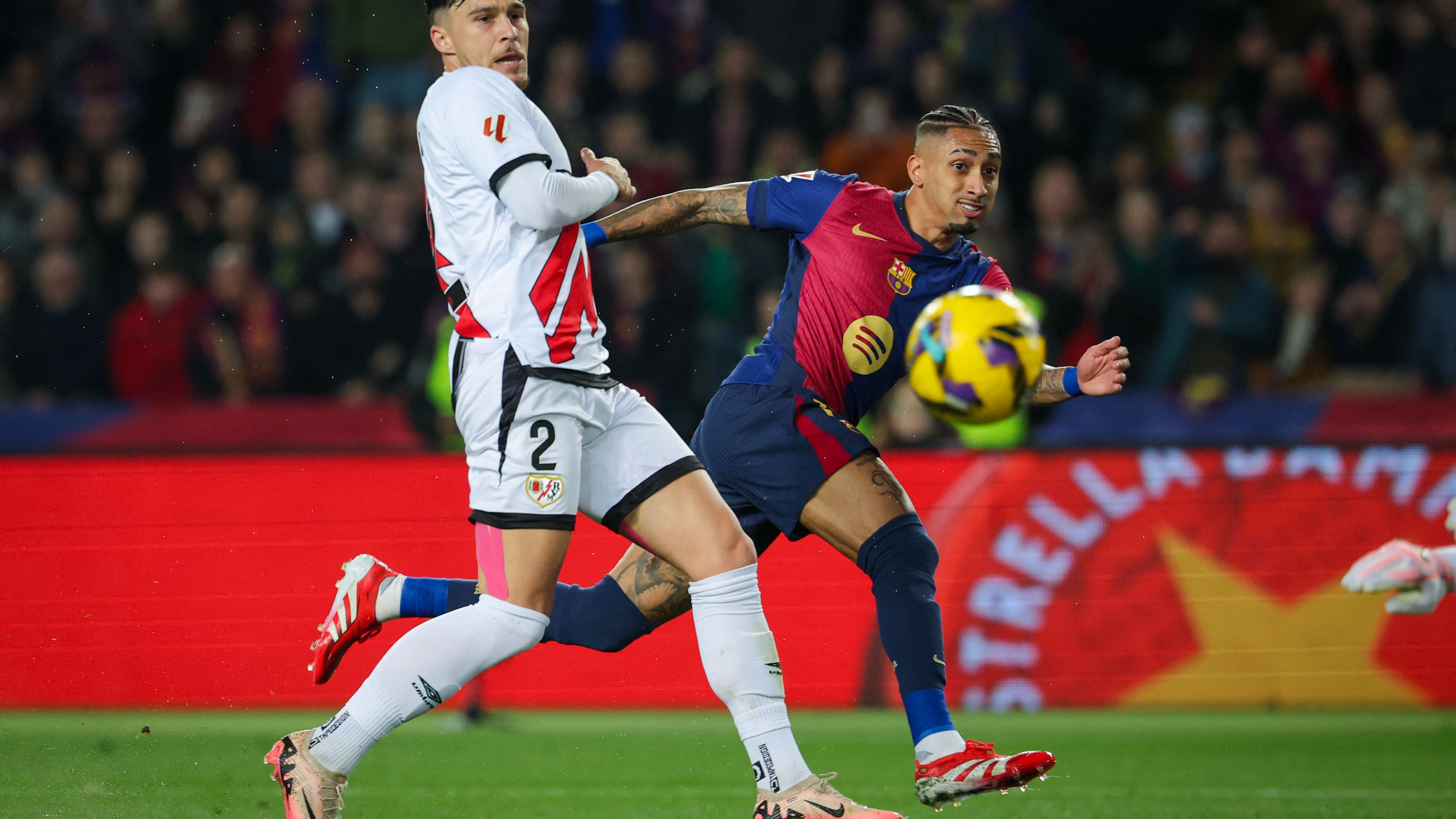 TOPSHOT-FBL-ESP-LIGA-BARCELONA-RAYO VALLECANO
