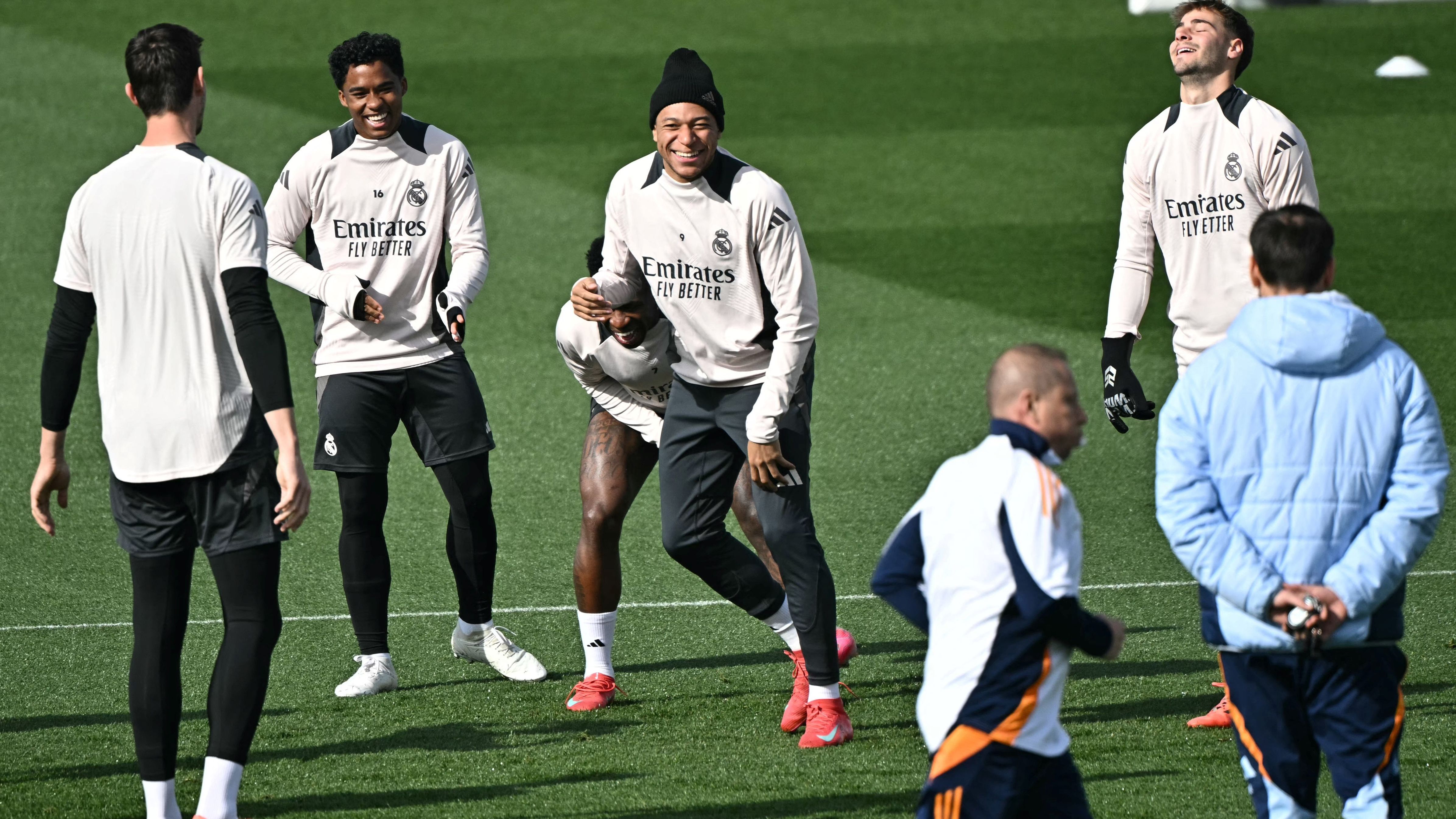 TOPSHOT-FBL-EUR-C1-REAL MADRID-TRAINING