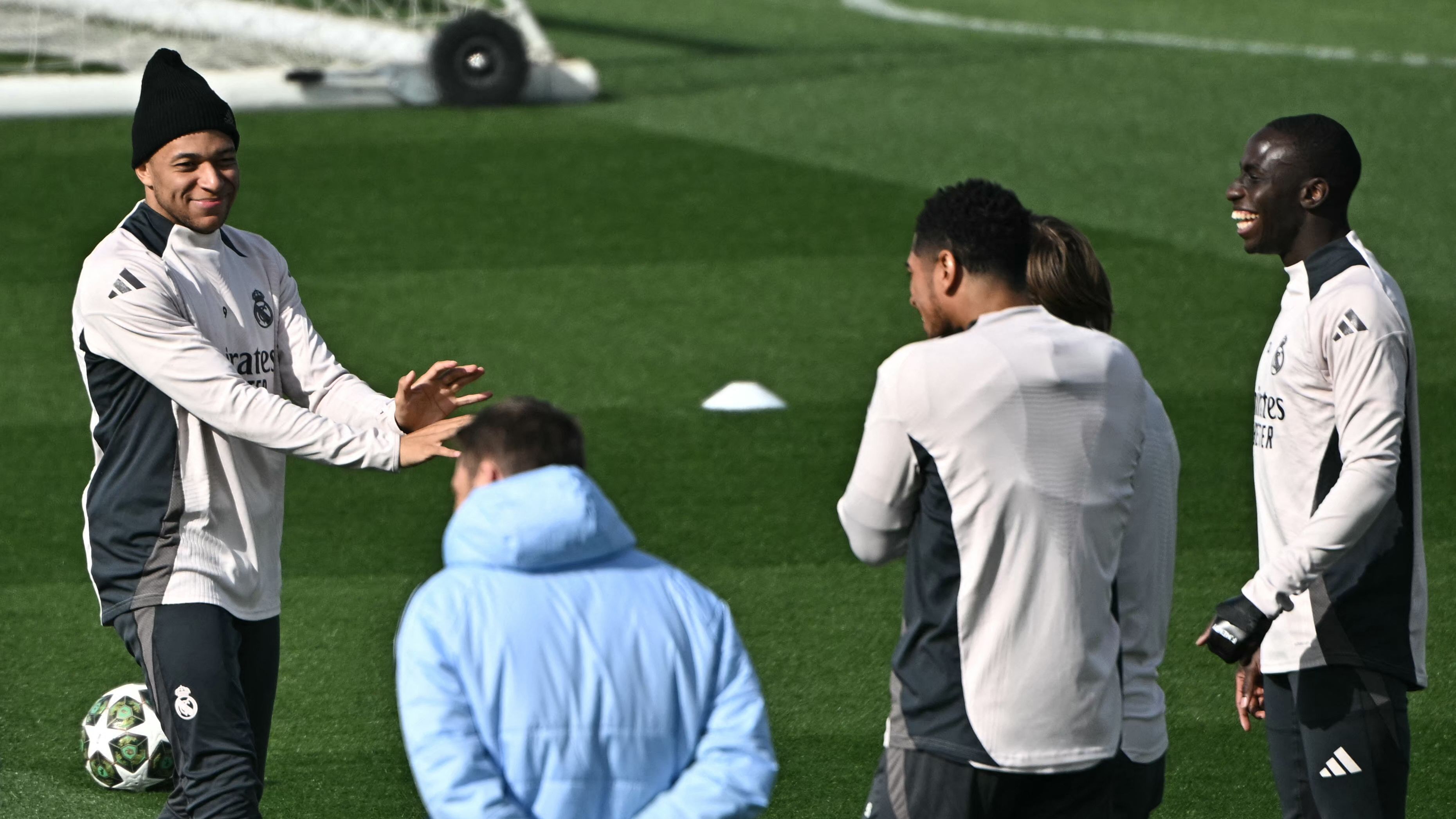 FBL-EUR-C1-REAL MADRID-TRAINING
