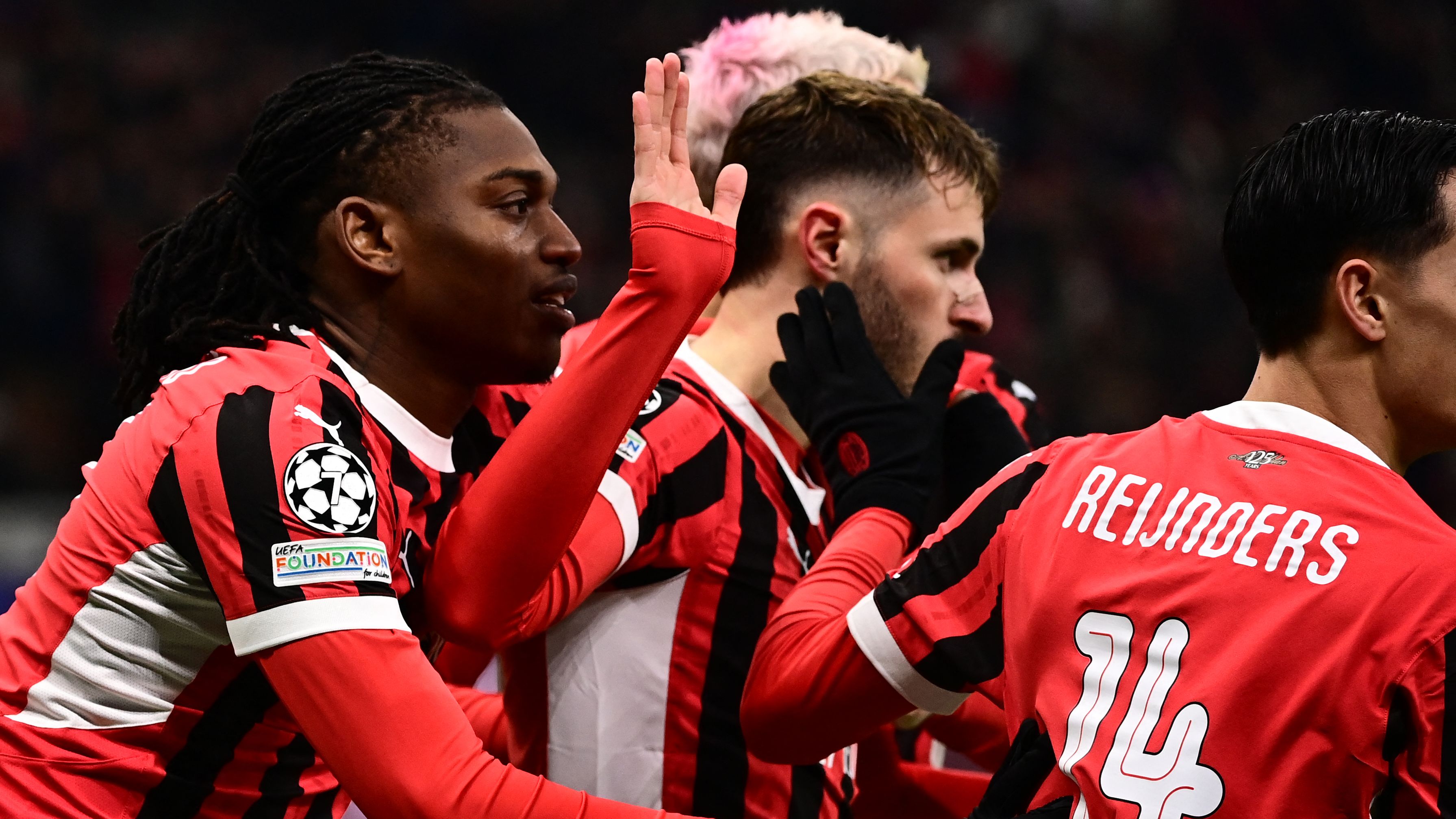 FBL-EUR-C1-MILAN-FEYENOORD