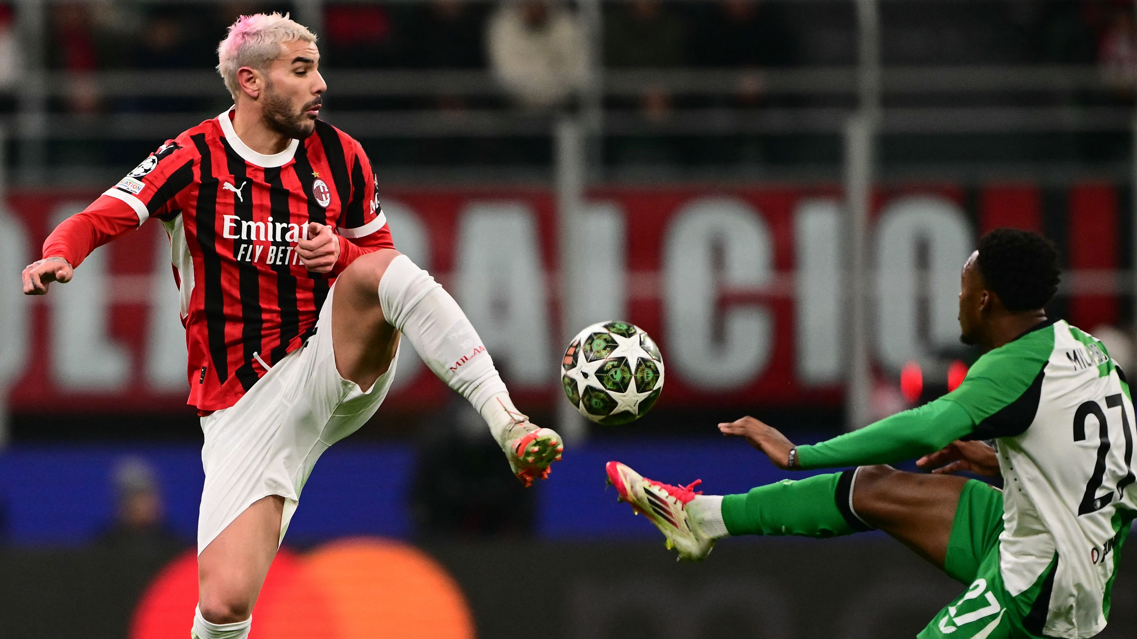 FBL-EUR-C1-MILAN-FEYENOORD