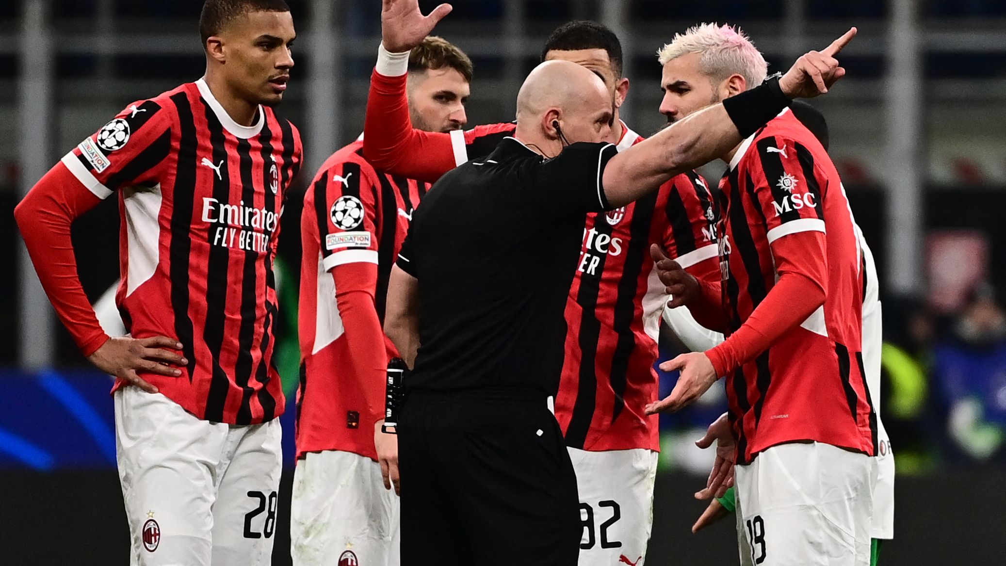 FBL-EUR-C1-MILAN-FEYENOORD