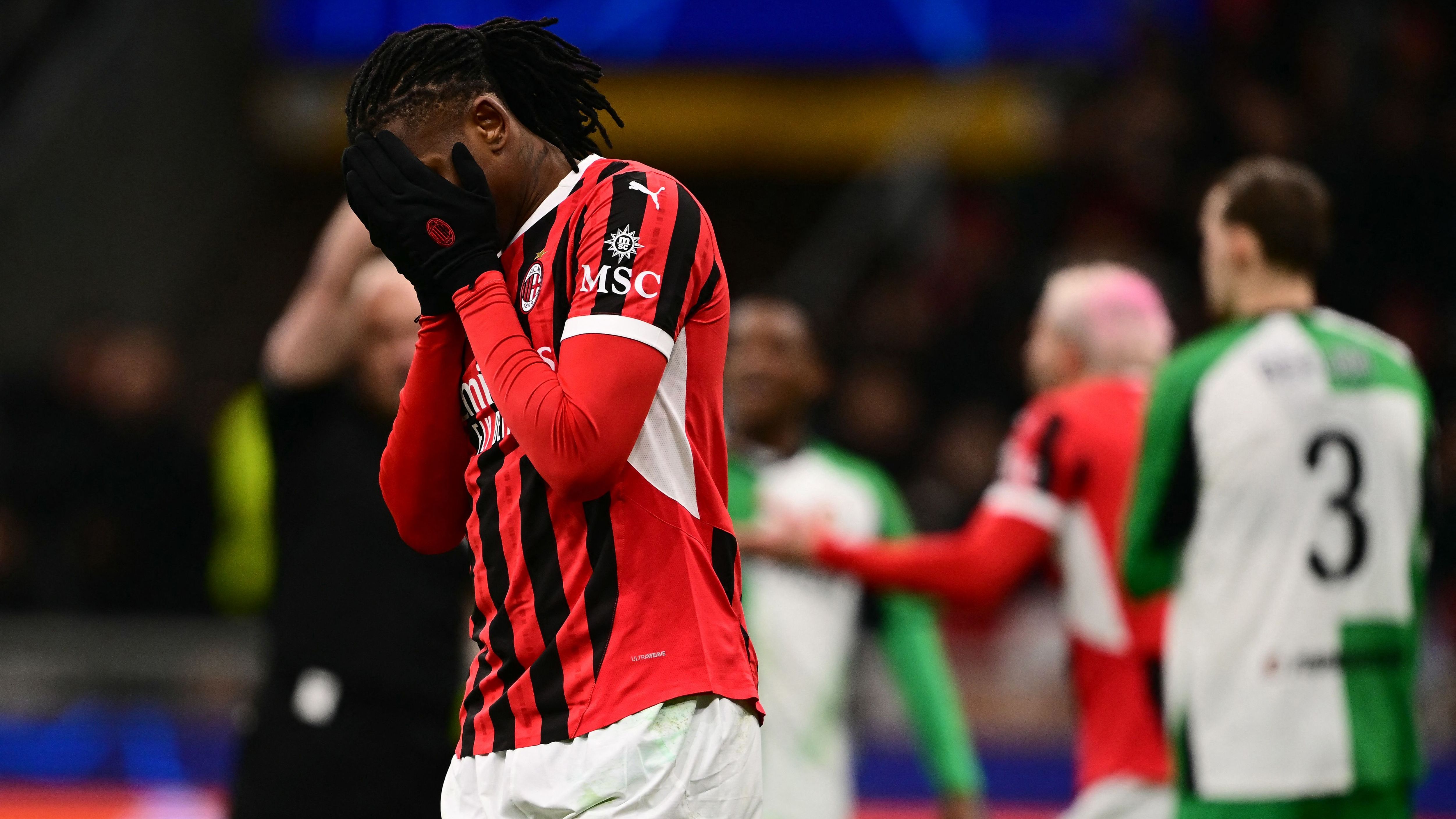 FBL-EUR-C1-MILAN-FEYENOORD