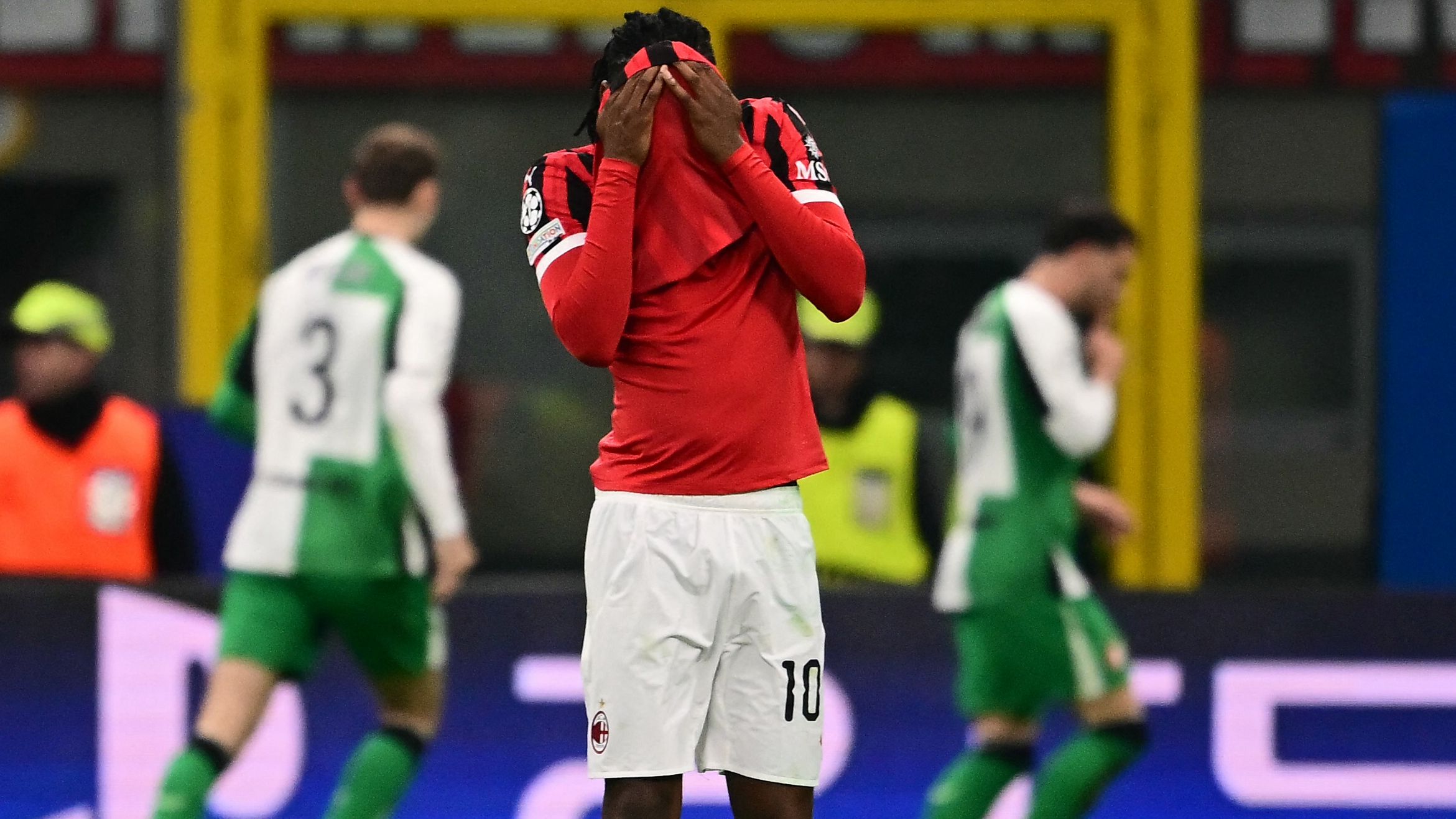 FBL-EUR-C1-MILAN-FEYENOORD