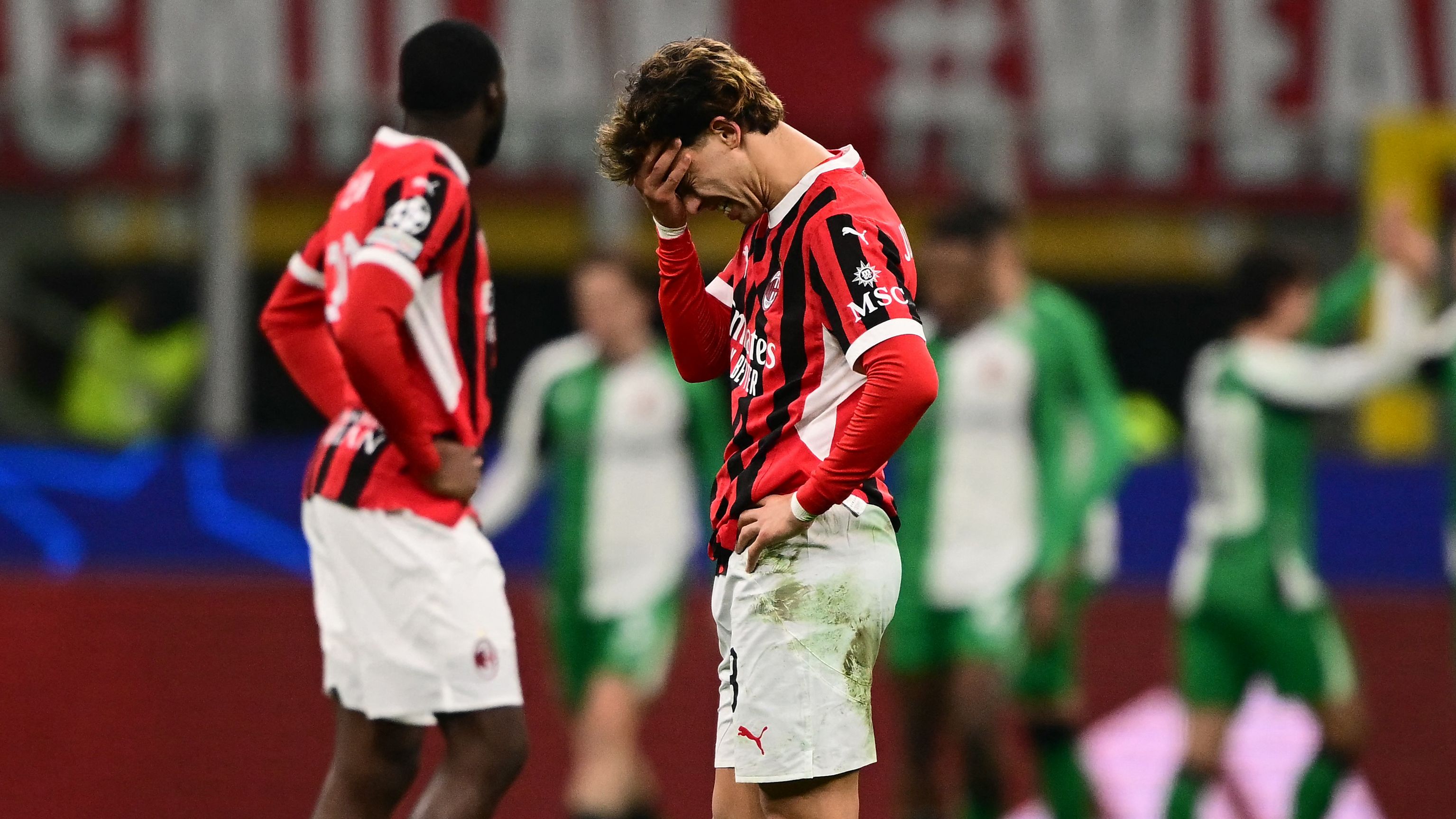 FBL-EUR-C1-MILAN-FEYENOORD