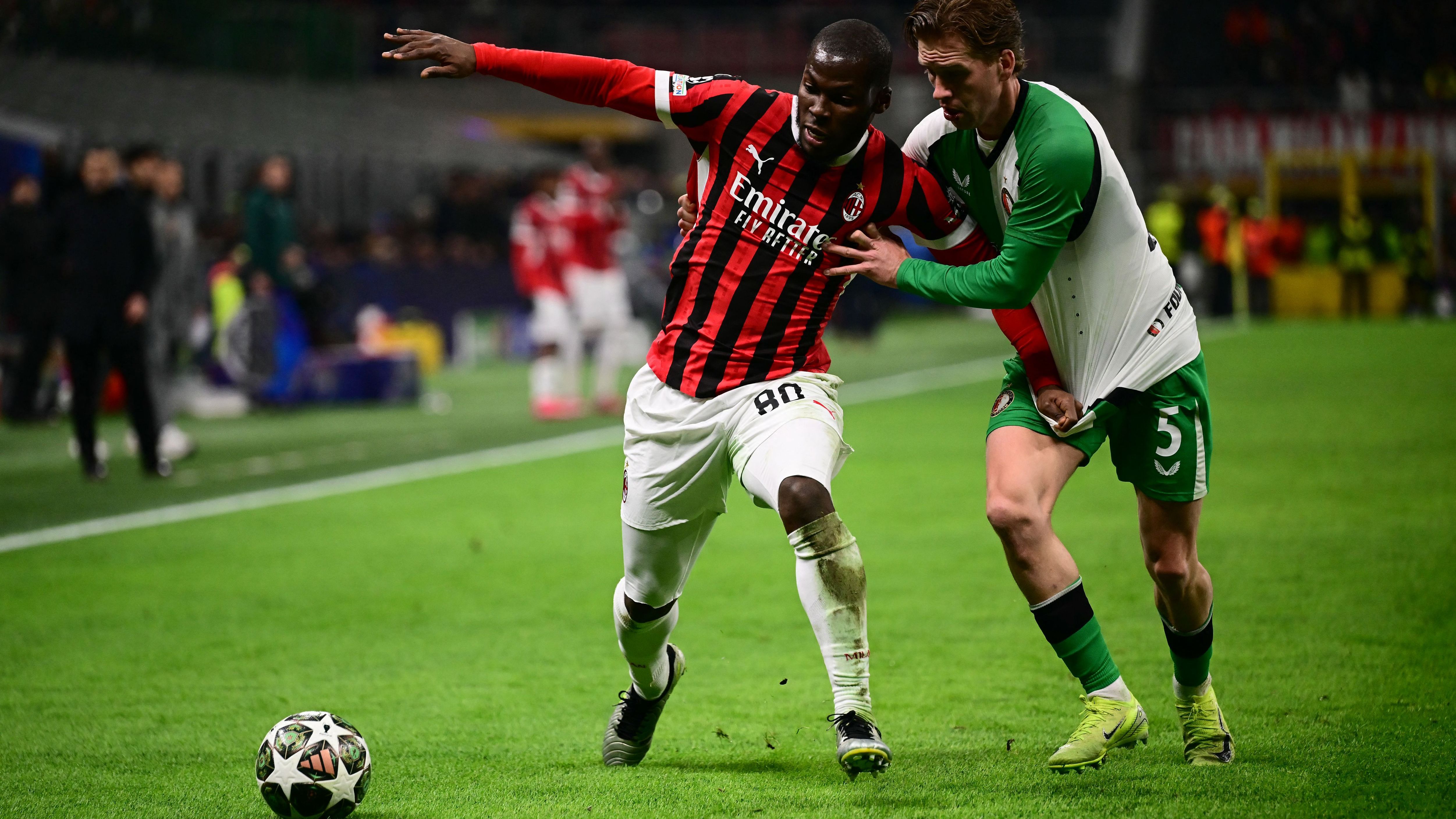 FBL-EUR-C1-MILAN-FEYENOORD