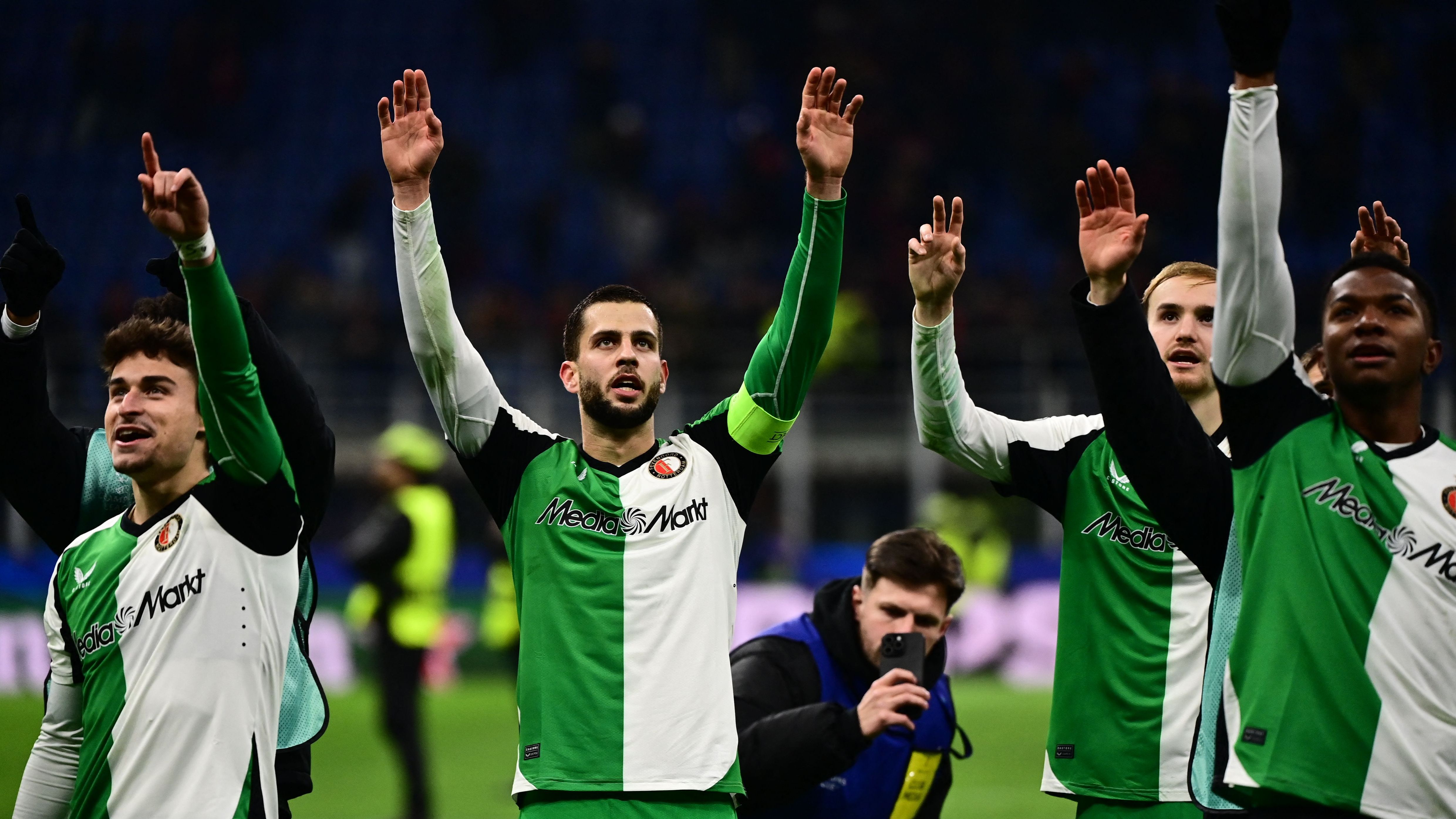 FBL-EUR-C1-MILAN-FEYENOORD