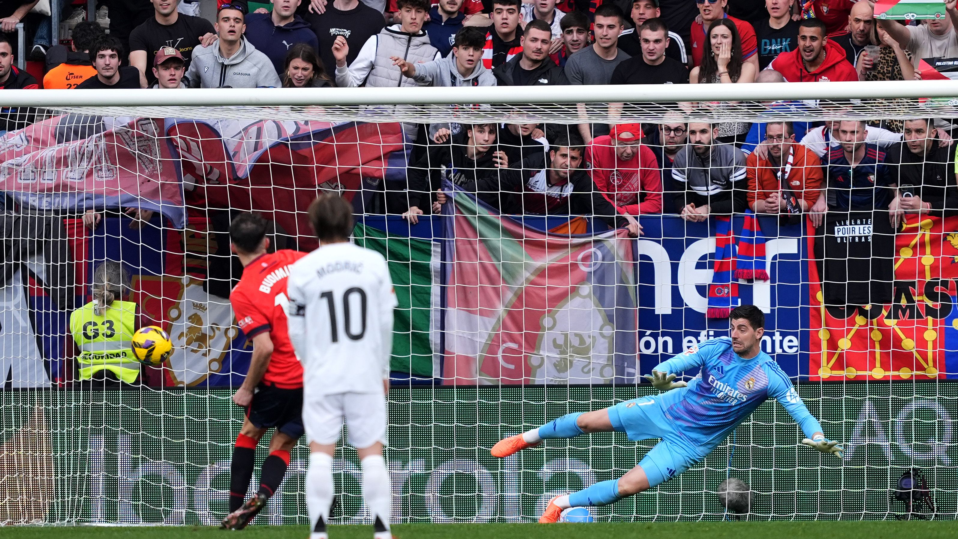 CA Osasuna v Real Madrid CF - La Liga EA Sports