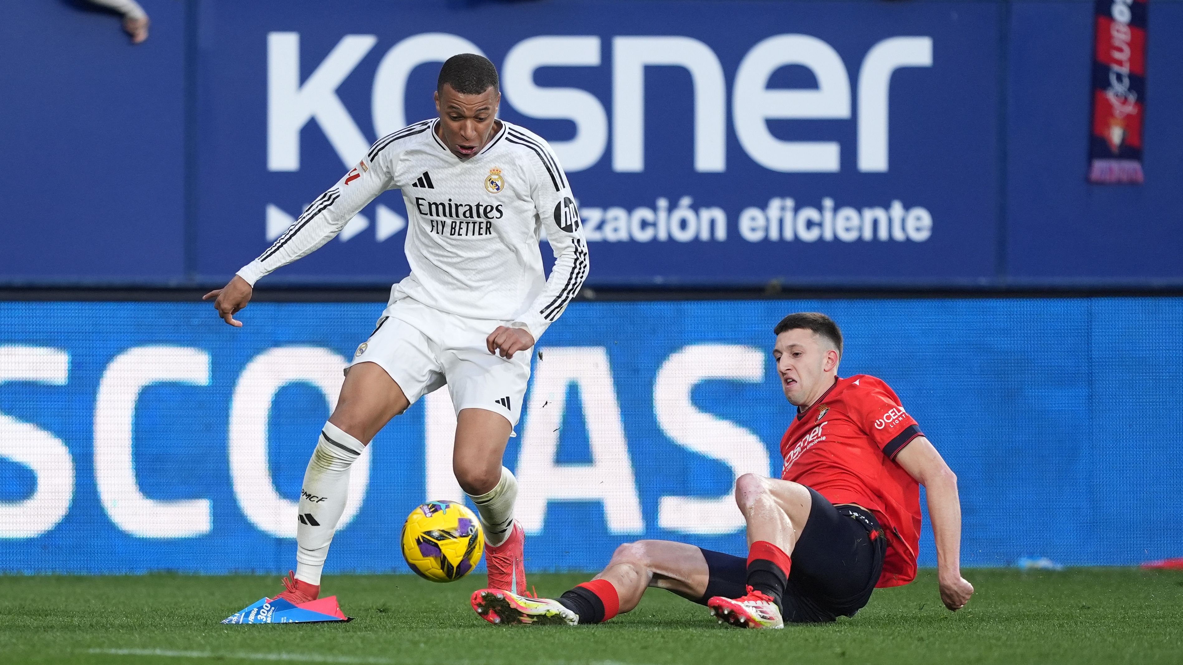 CA Osasuna v Real Madrid CF - La Liga EA Sports