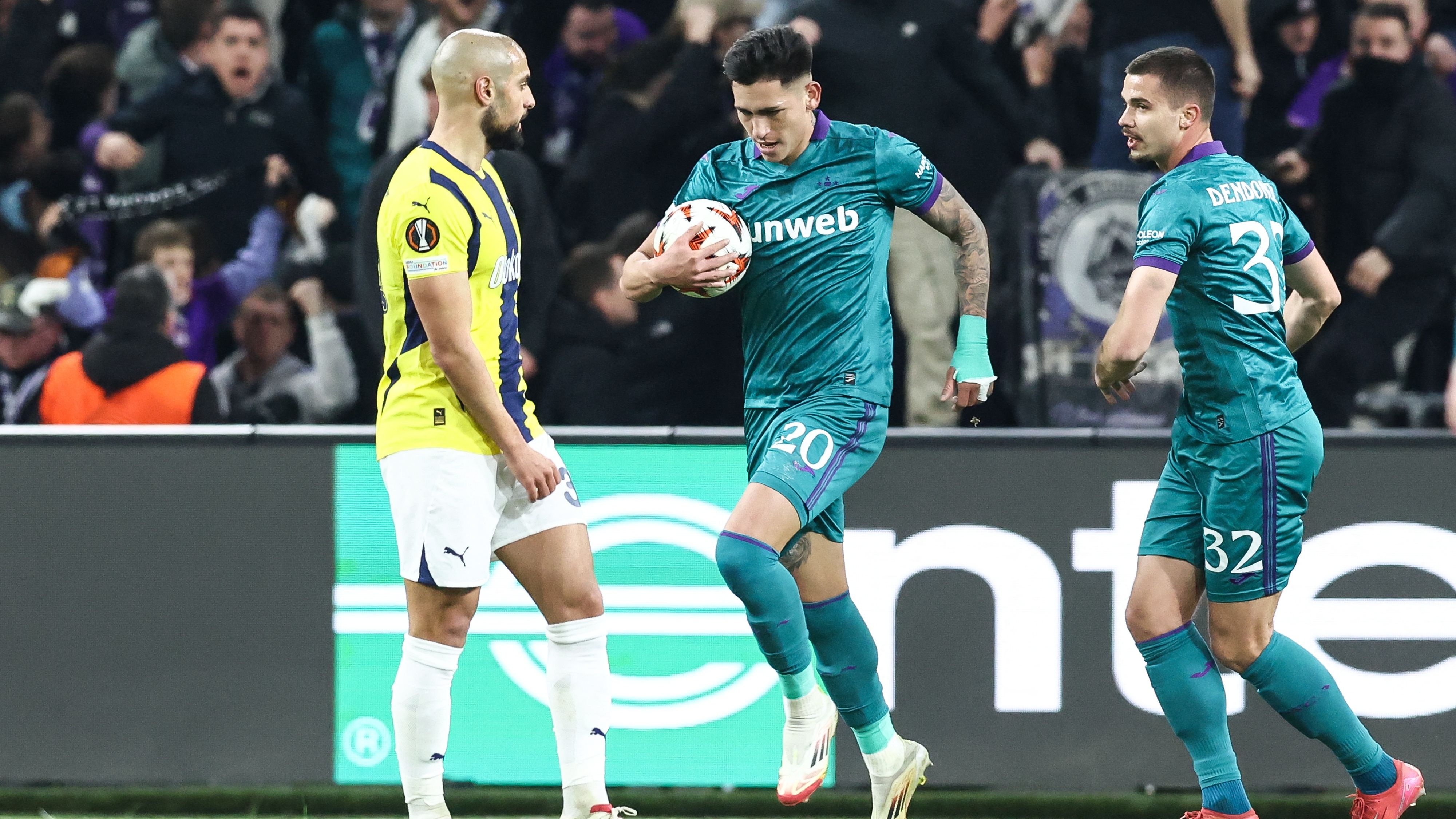 SOCCER EL KNOCKOUT ANDERLECHT VS FENERBAHCE