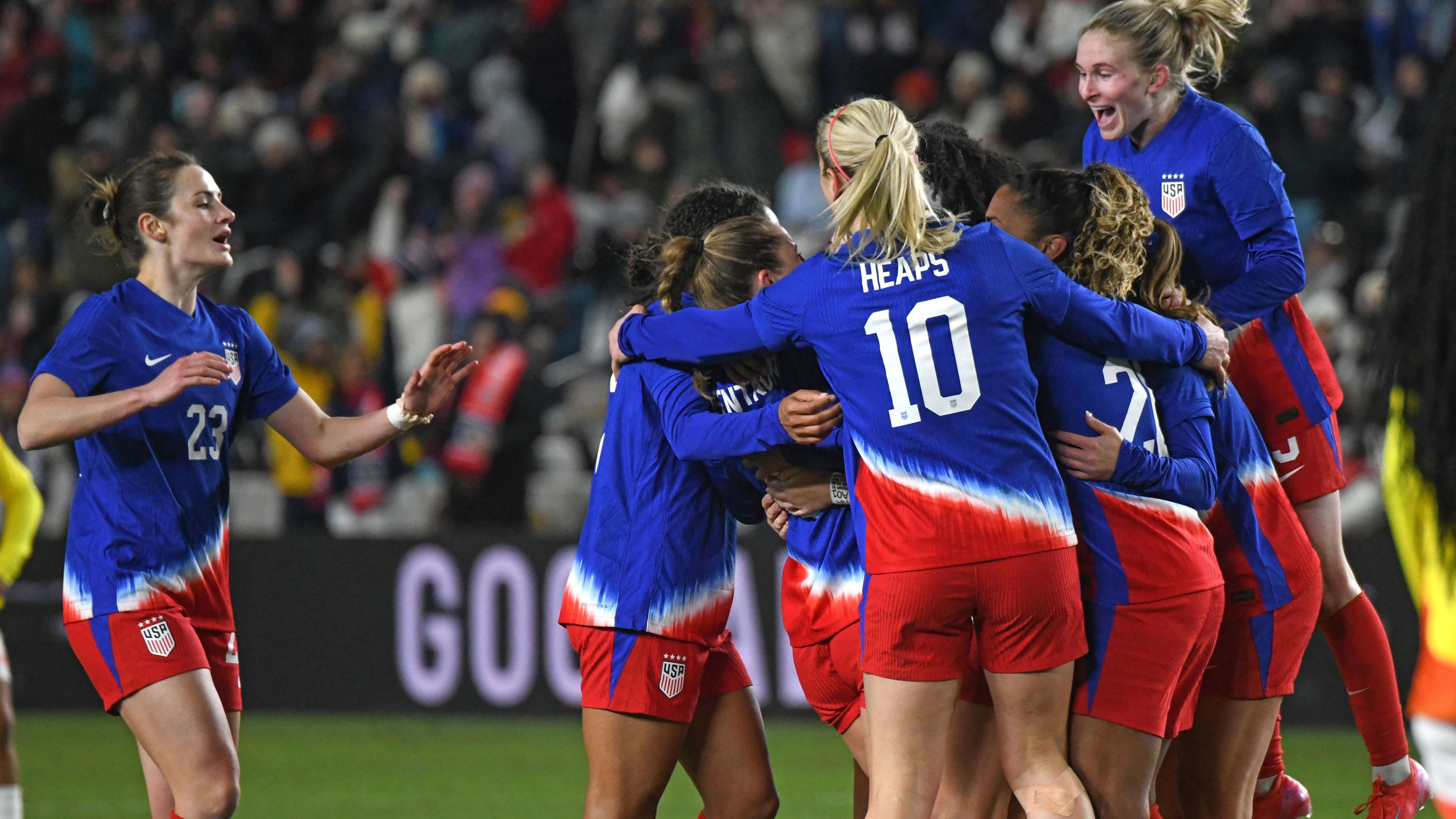 FBL-WOMEN-SHEBELIEVES-USA-COL