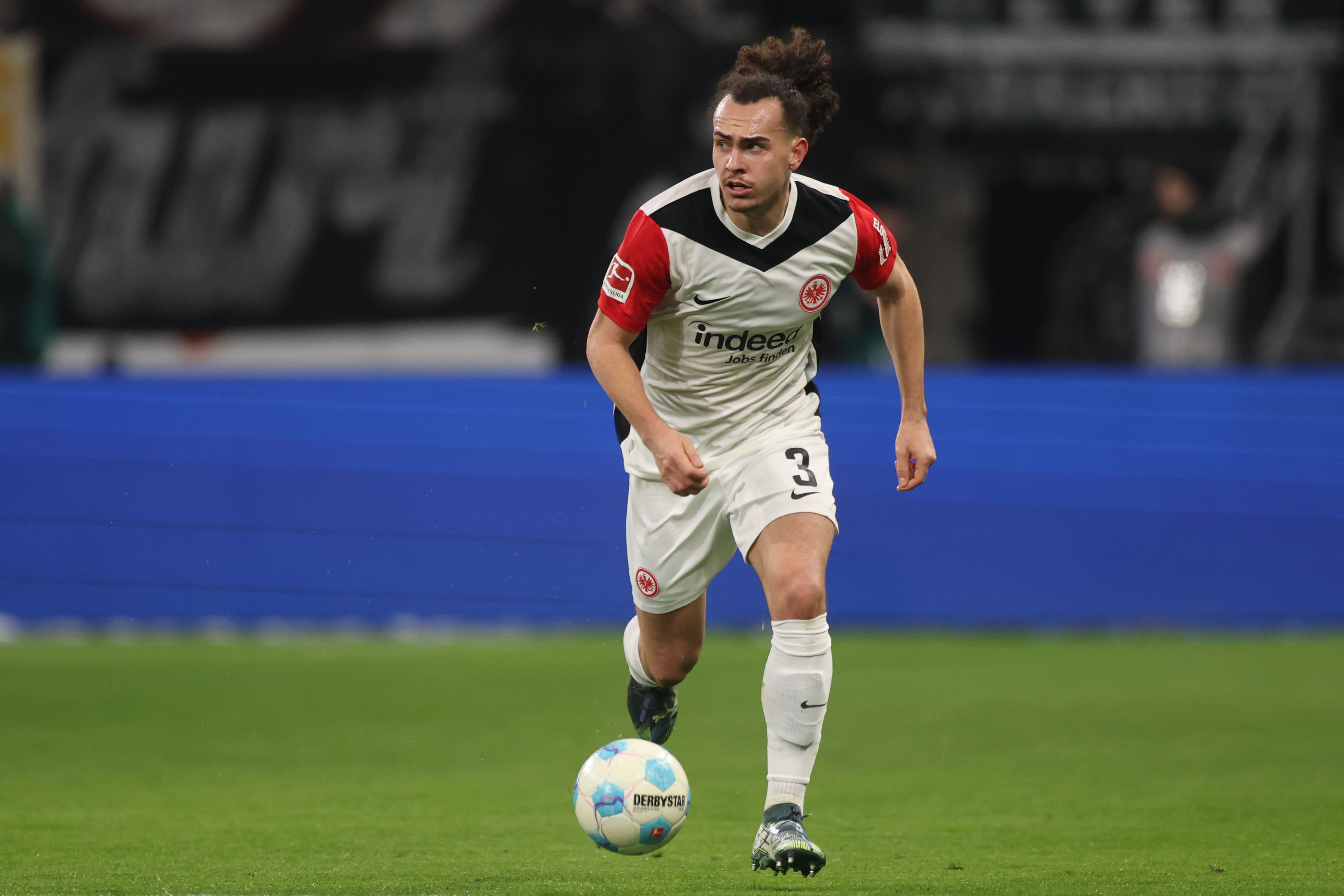 Eintracht Frankfurt v Holstein Kiel - Bundesliga