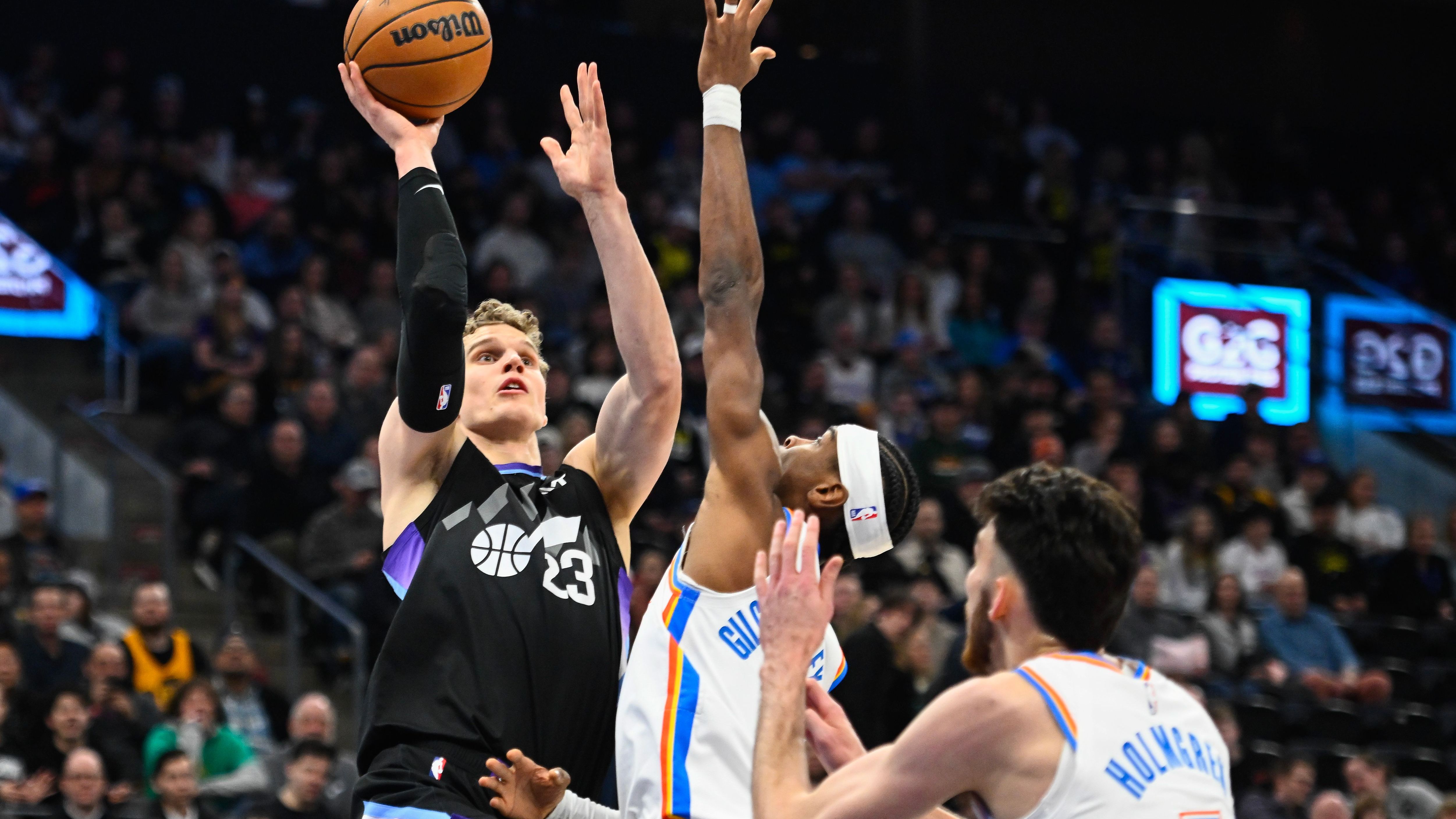 Oklahoma City Thunder v Utah Jazz