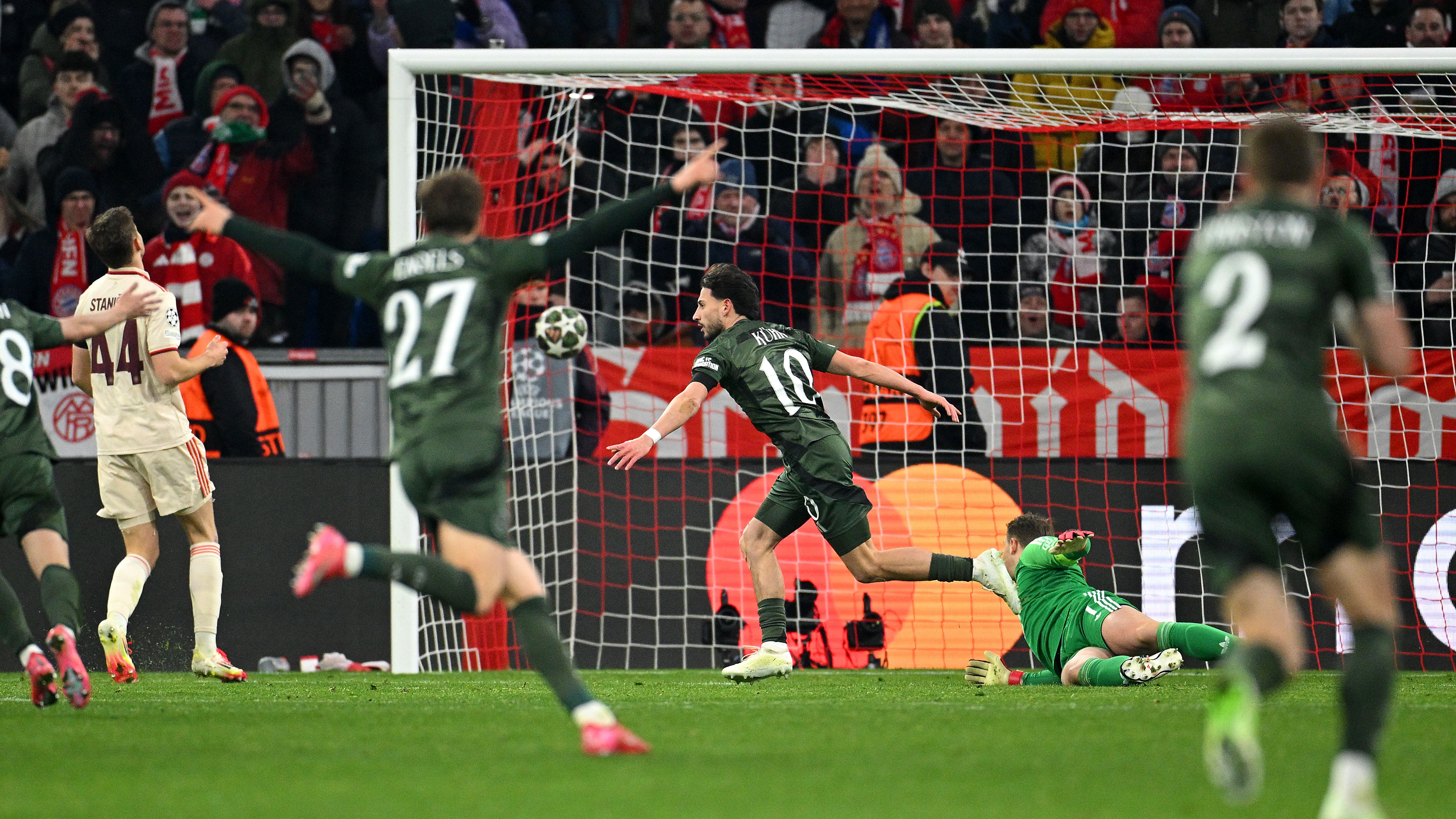 FC Bayern München v Celtic FC - UEFA Champions League 2024/25 League Knockout Play-off Second Leg