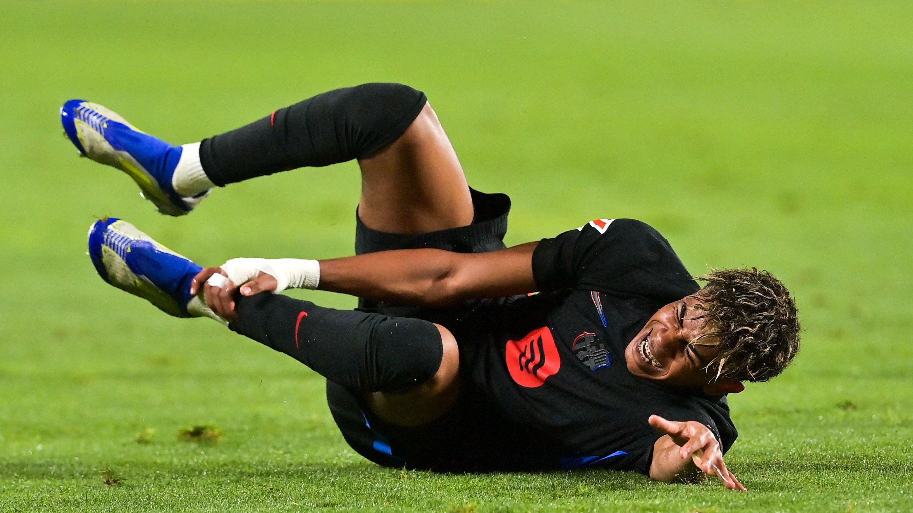 FBL-ESP-LIGA-LAS PALMAS-BARCELONA