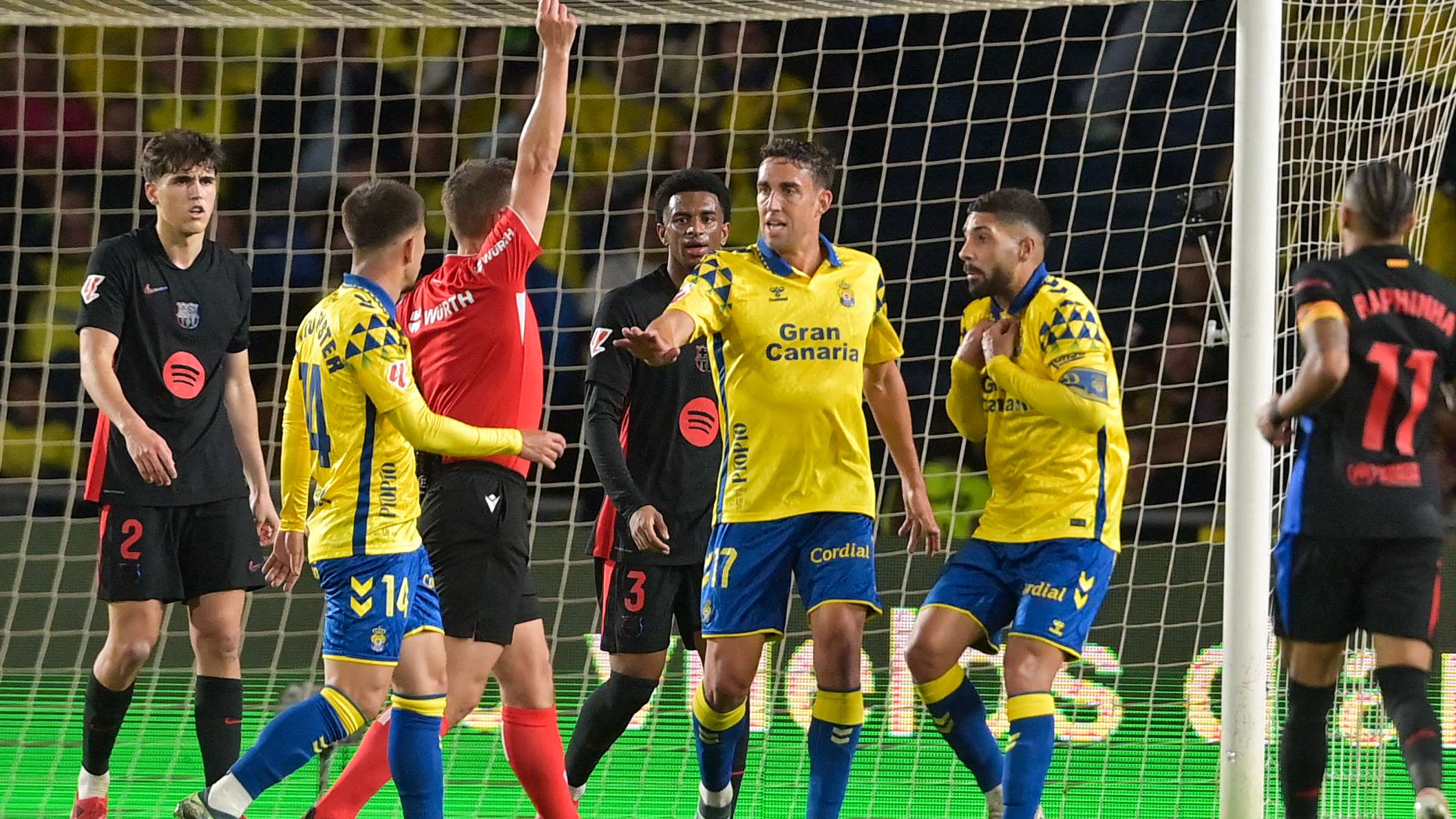 FBL-ESP-LIGA-LAS PALMAS-BARCELONA