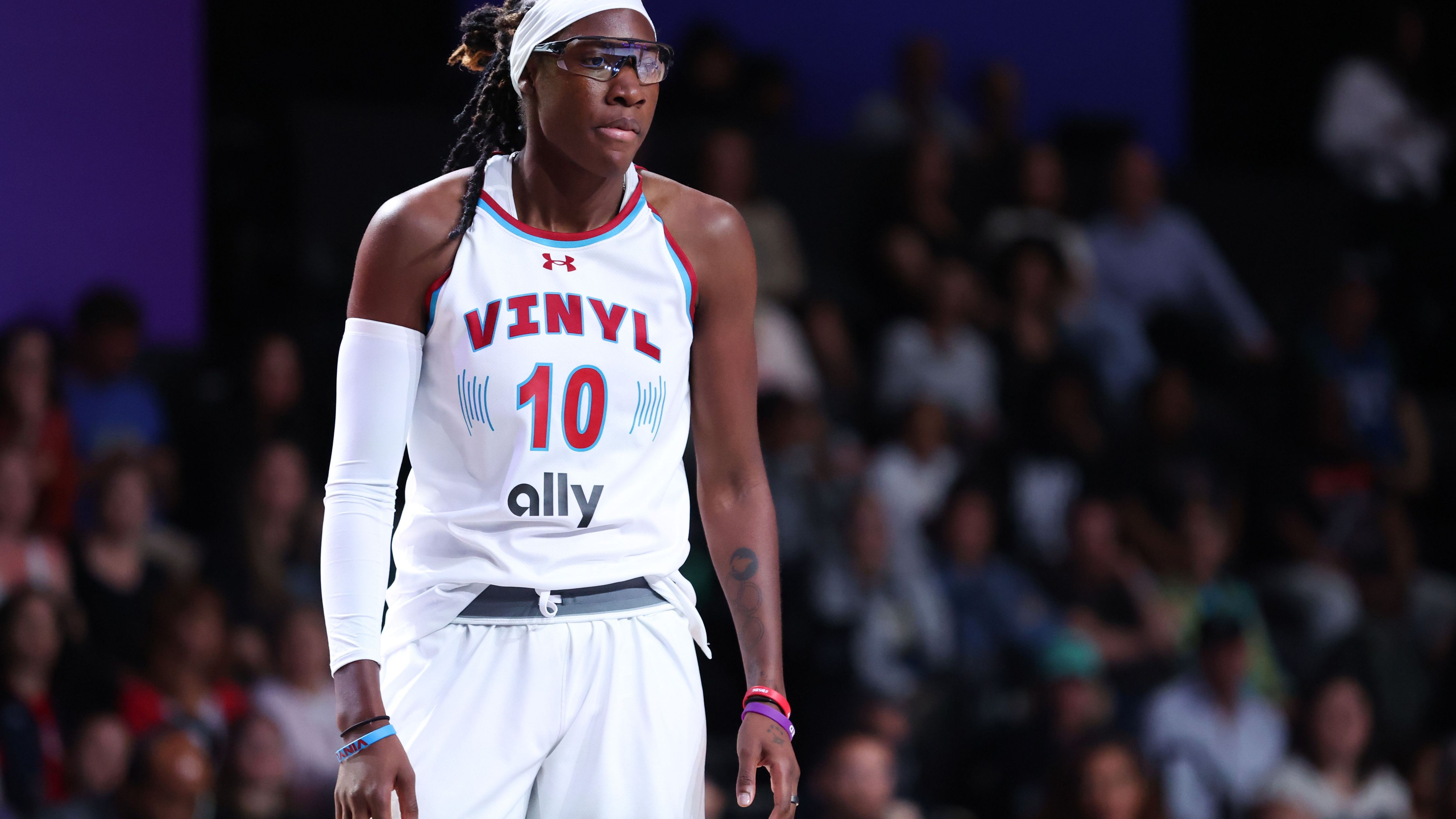 Lunar Owls v Vinyl - Unrivaled 2025