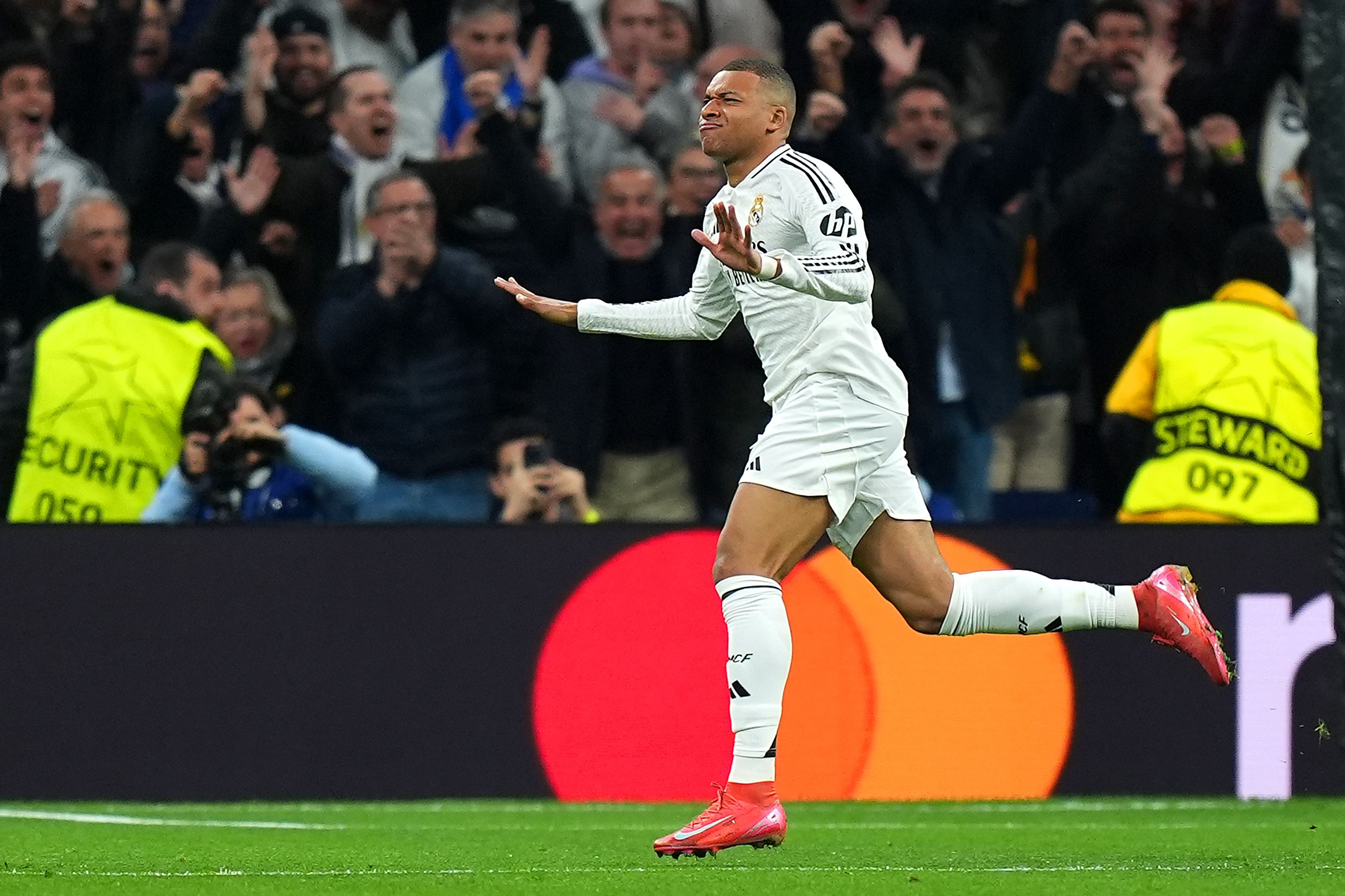 Real Madrid C.F. v Manchester City - UEFA Champions League 2024/25 League Knockout Play-off Second Leg