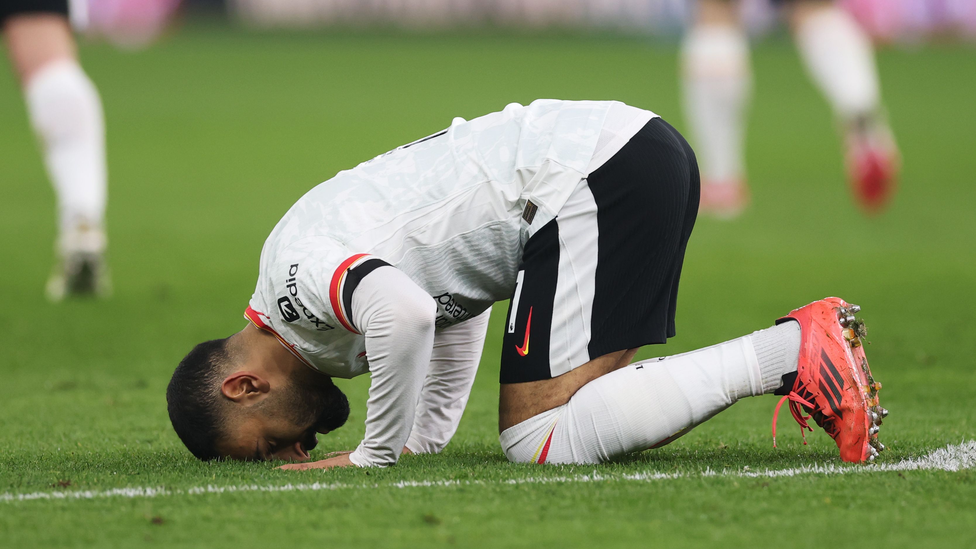 Aston Villa FC v Liverpool FC - Premier League