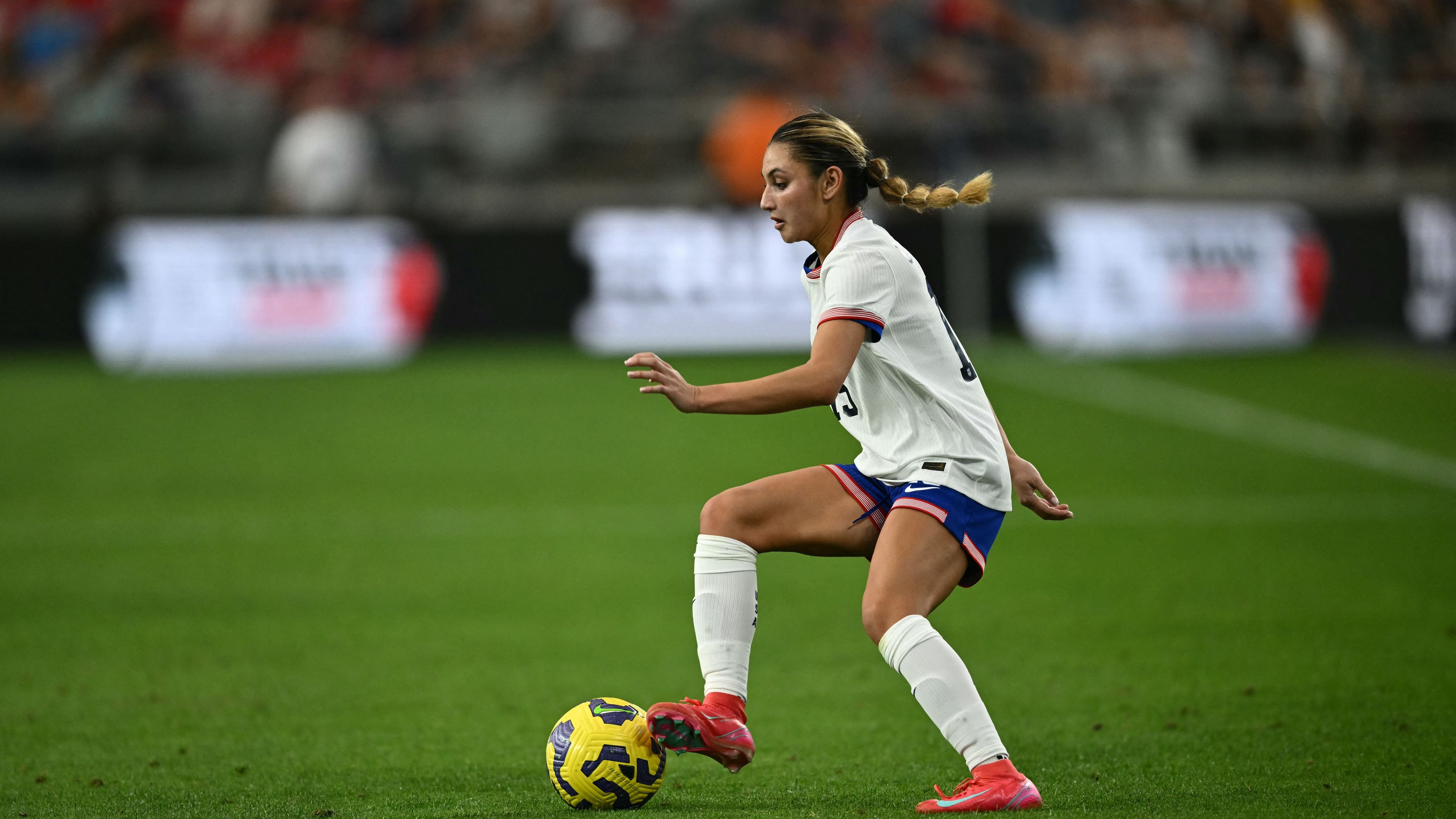 FBL-WOMEN-SHEBELIEVES-USA-AUS